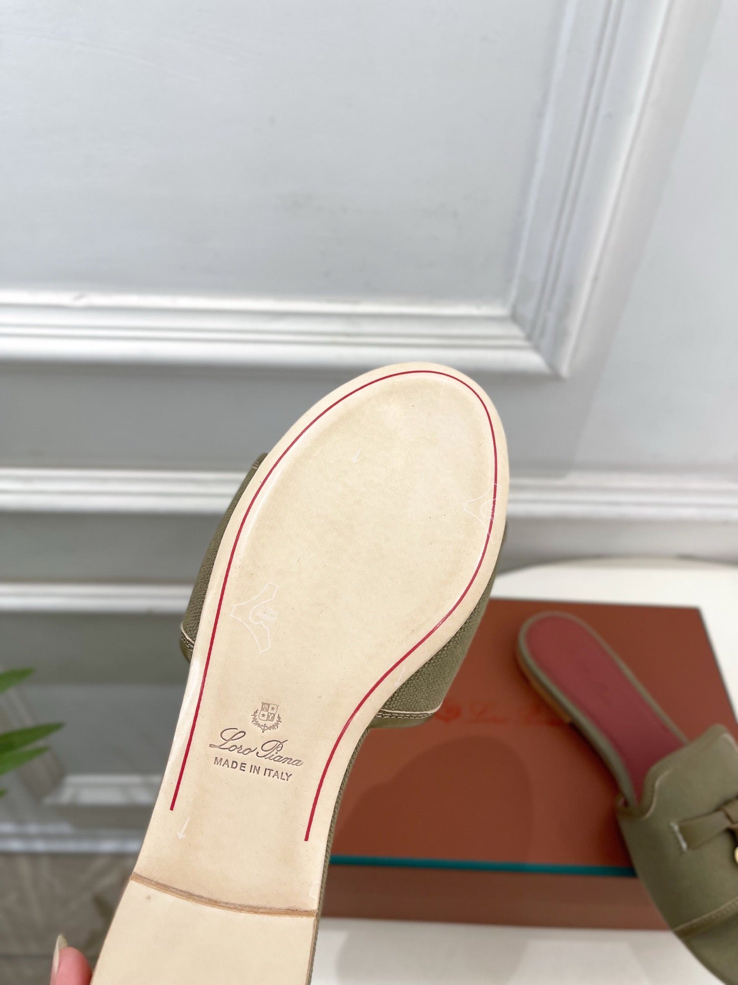 LP Sandals