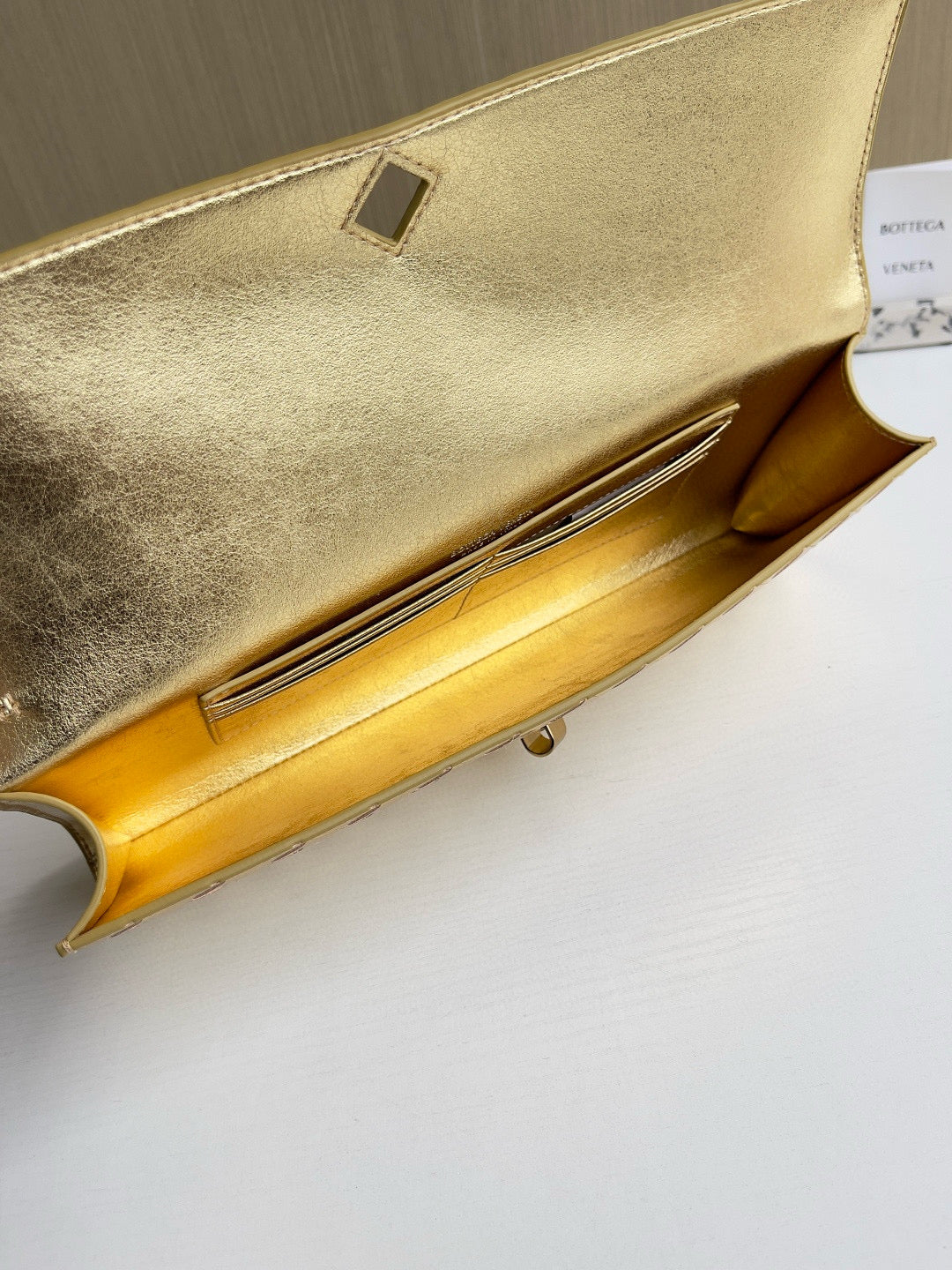 BV Andiamo Clutch Bag 31x13x3cm