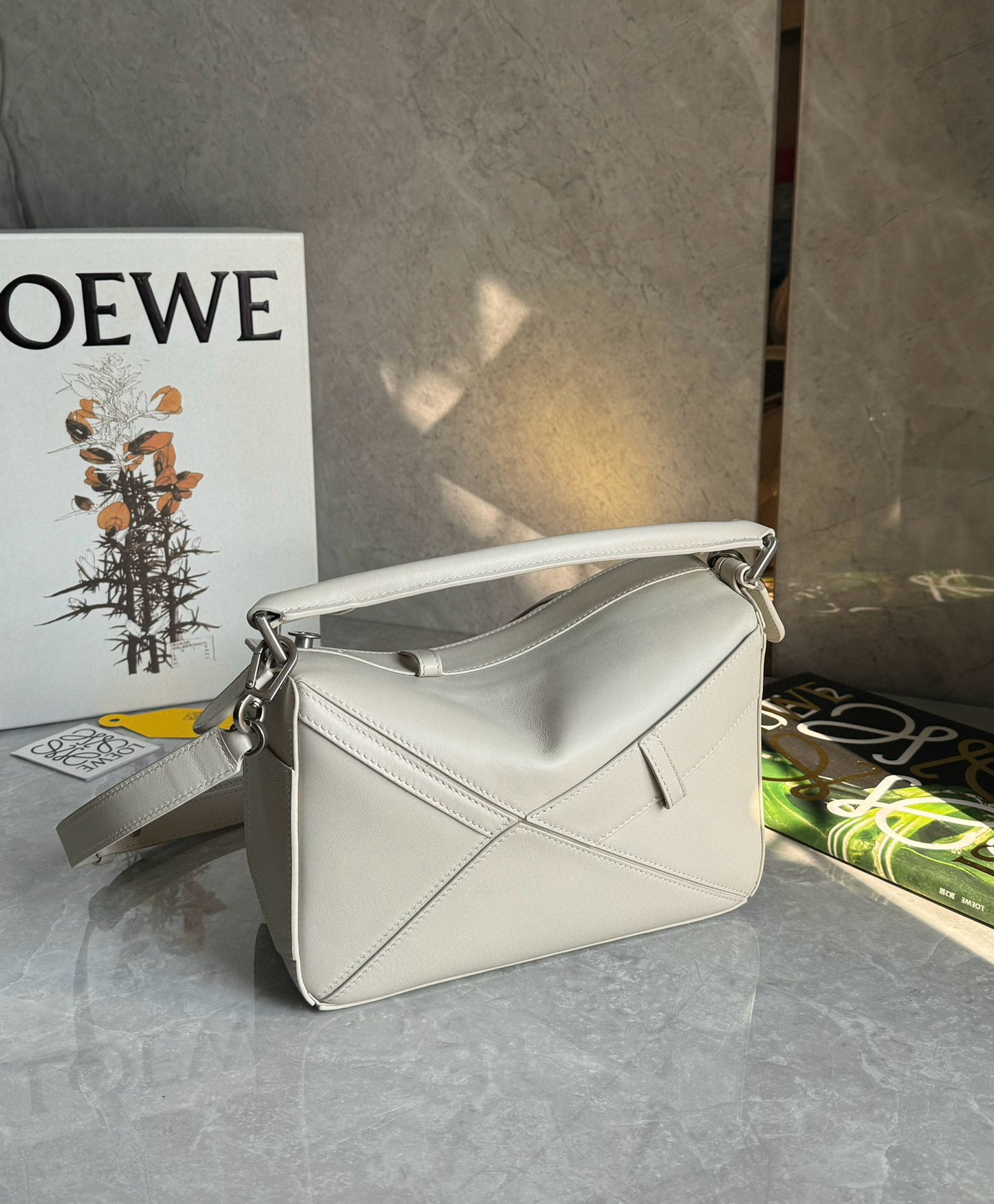 Loewe Puzzle Panta Shoulder Bag(24x10.5x16.5cm)