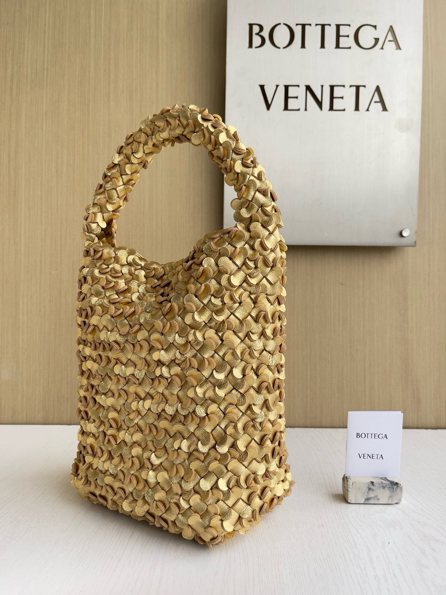 BV Cabat Bucket Bag