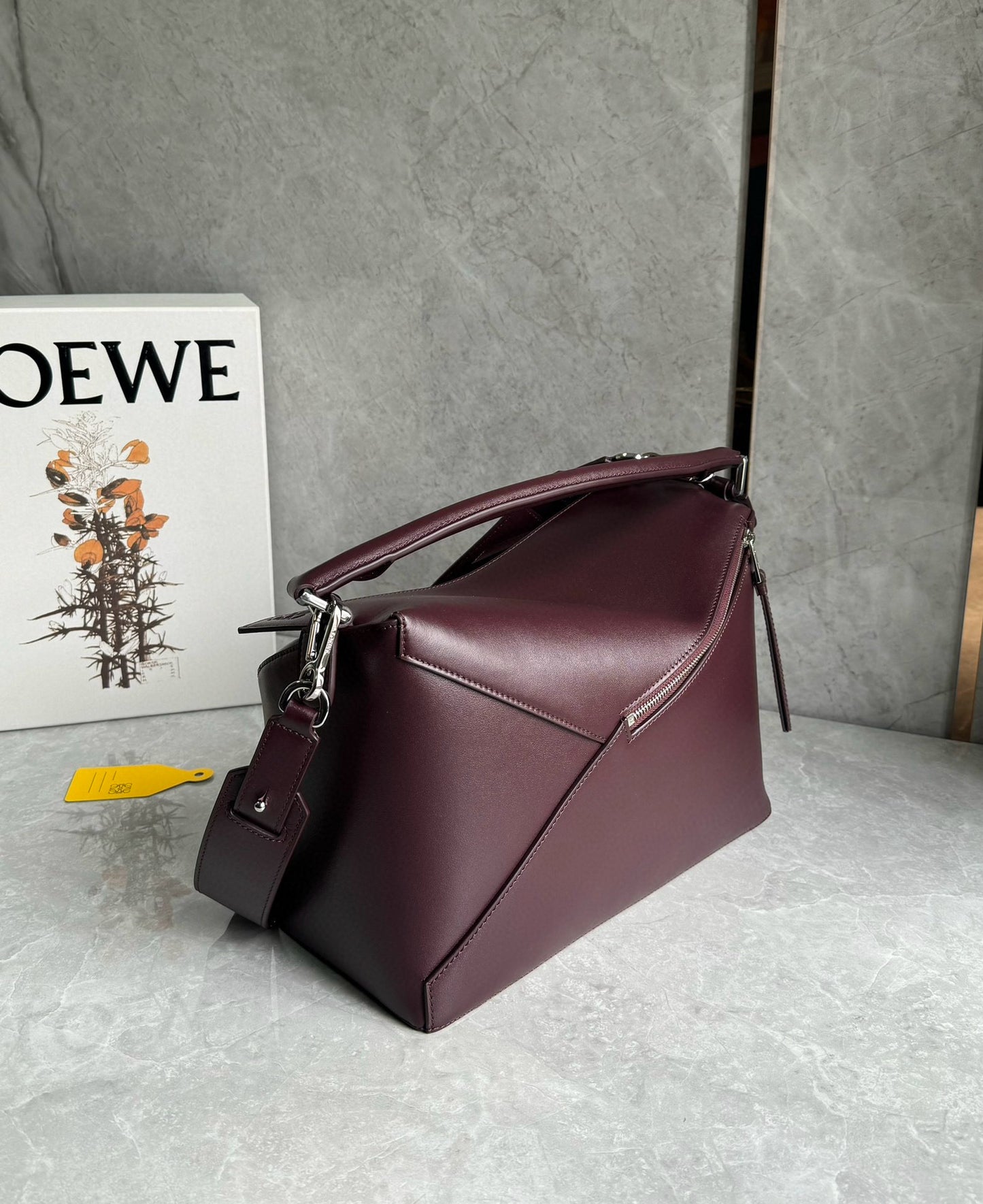 Loewe Puzzle Shoulder Bag(33x21x17cm)