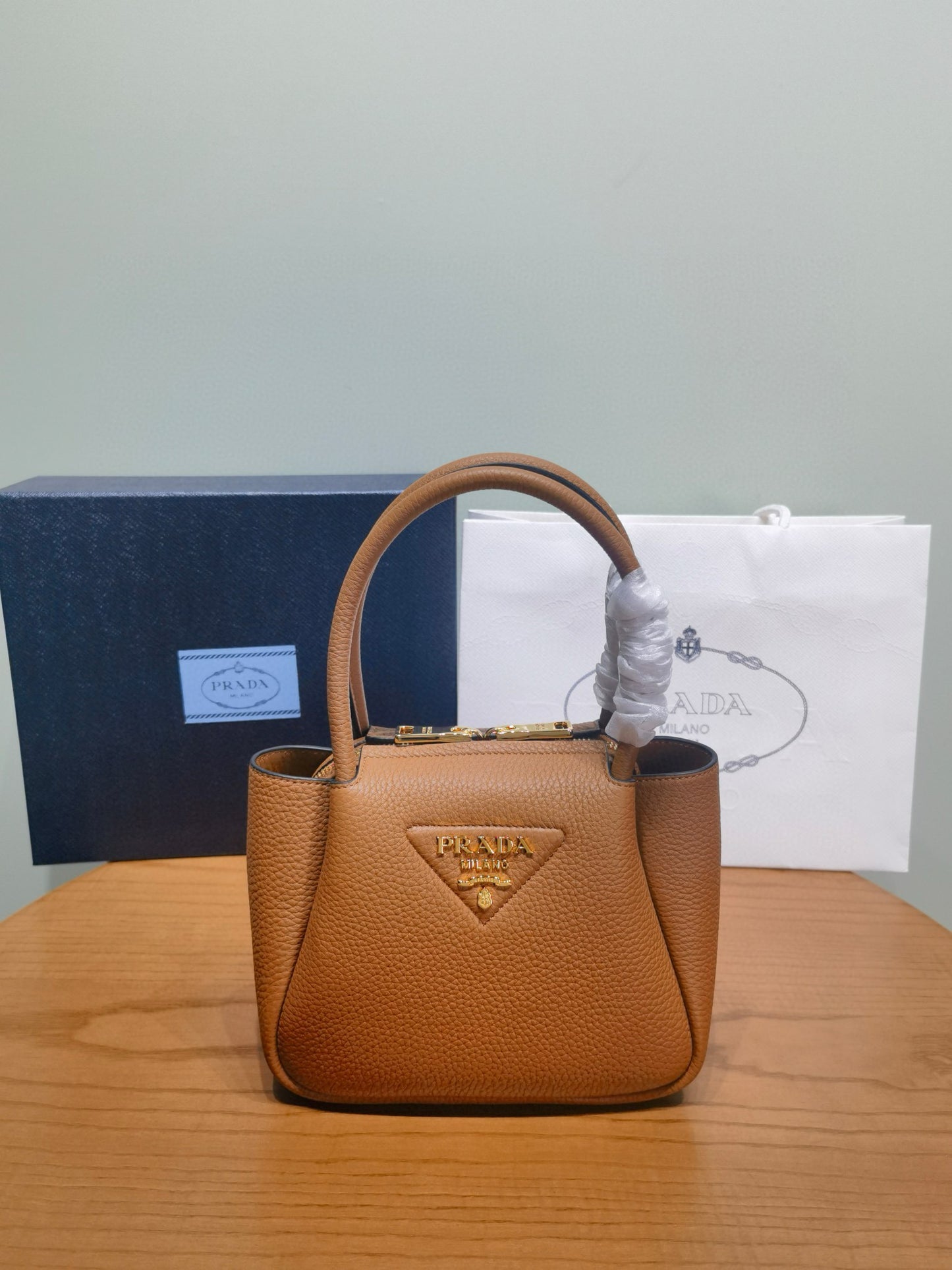 PD Small Leather Tote Bag 19.5x18x9cm