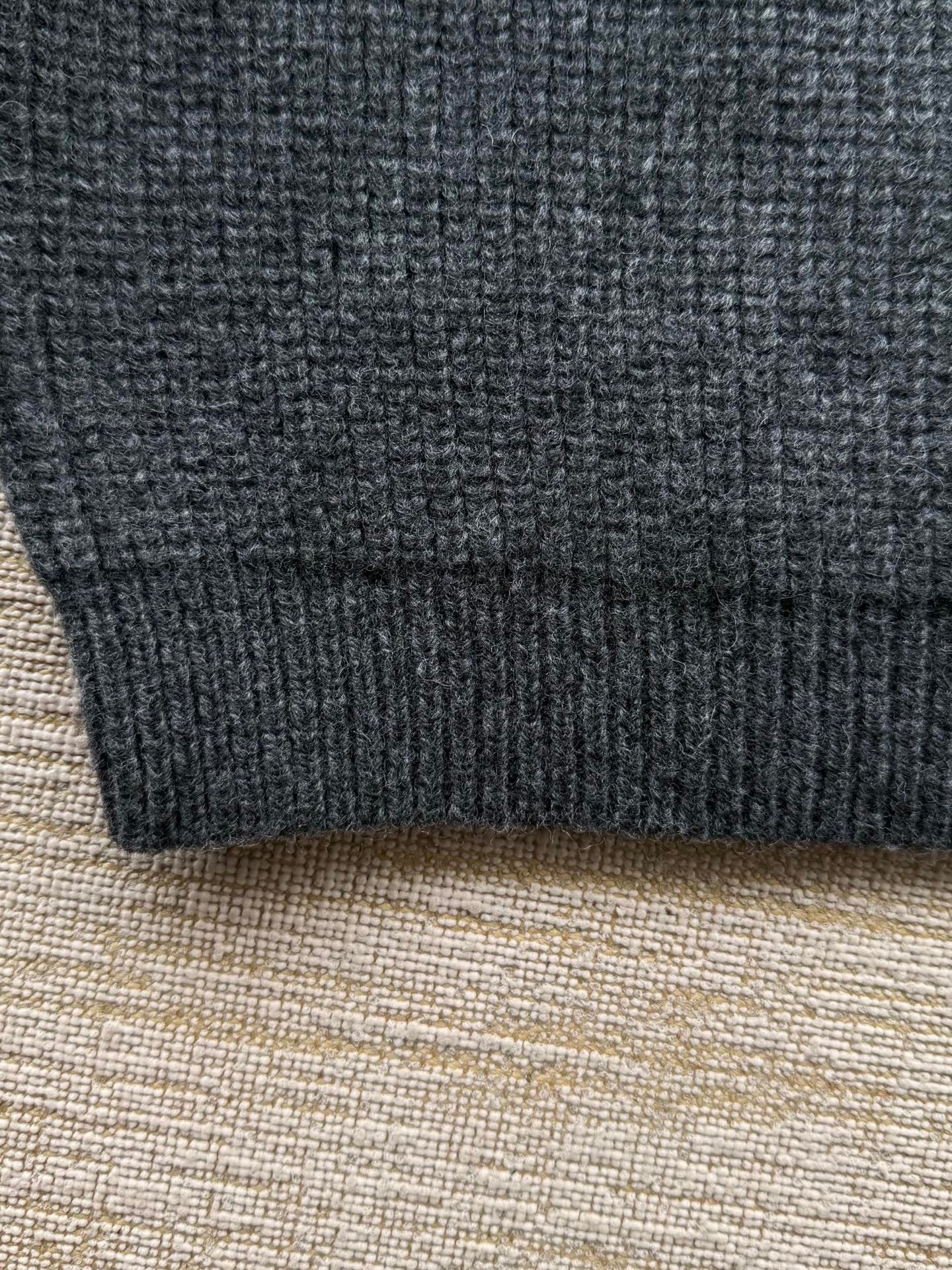 Gucci Sweater
