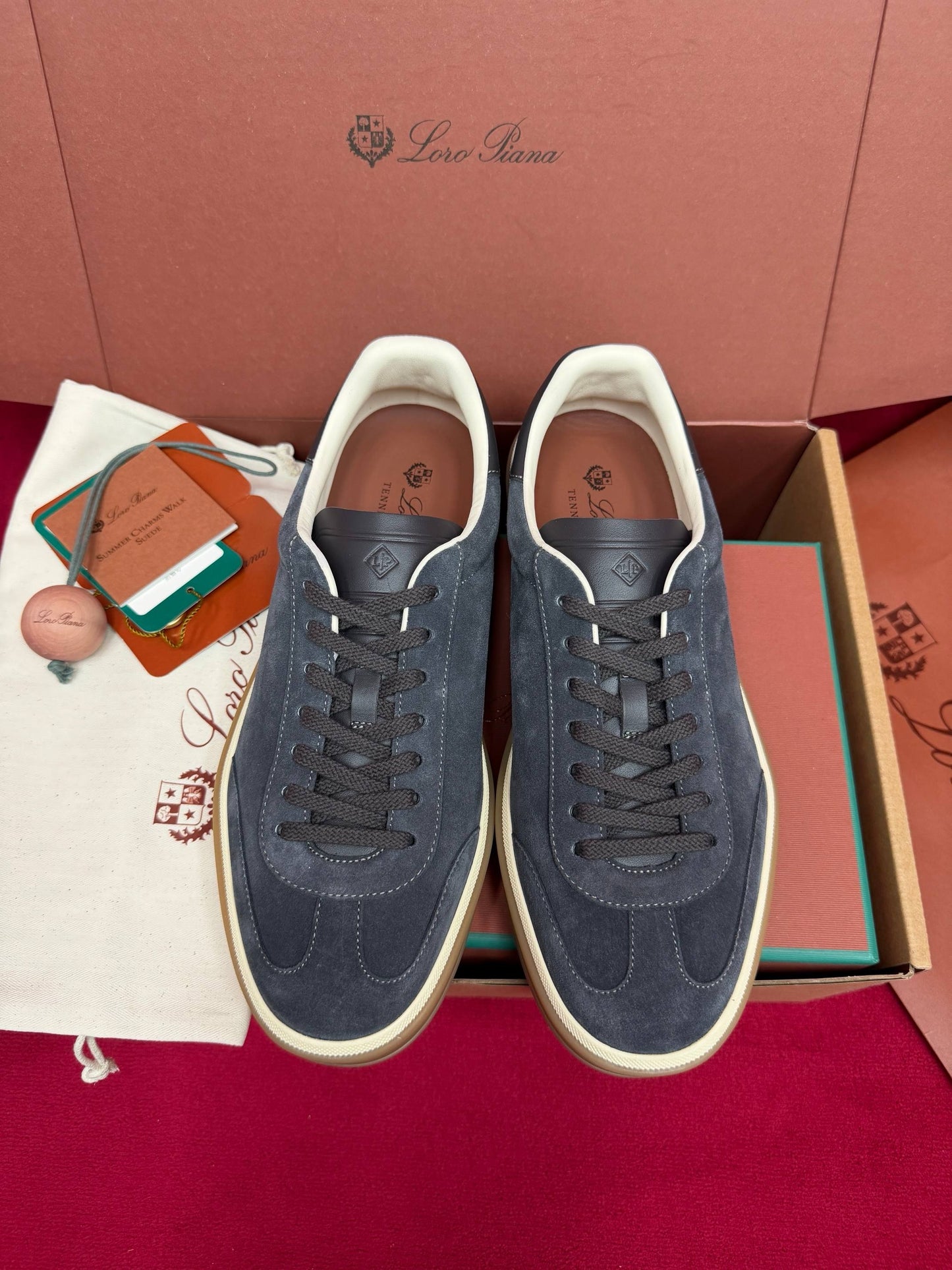 LP Sneaker