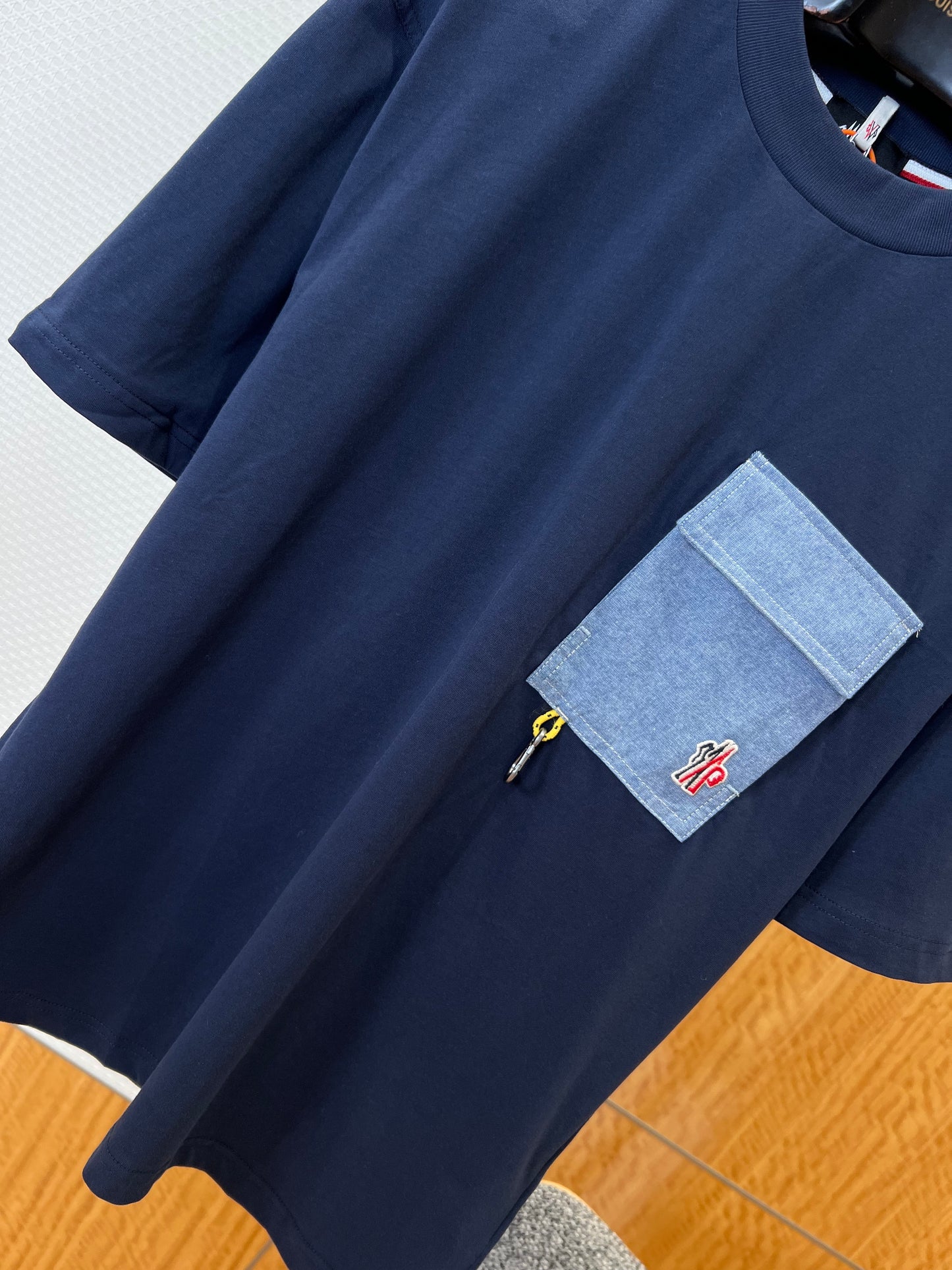 Moncler T-shirt