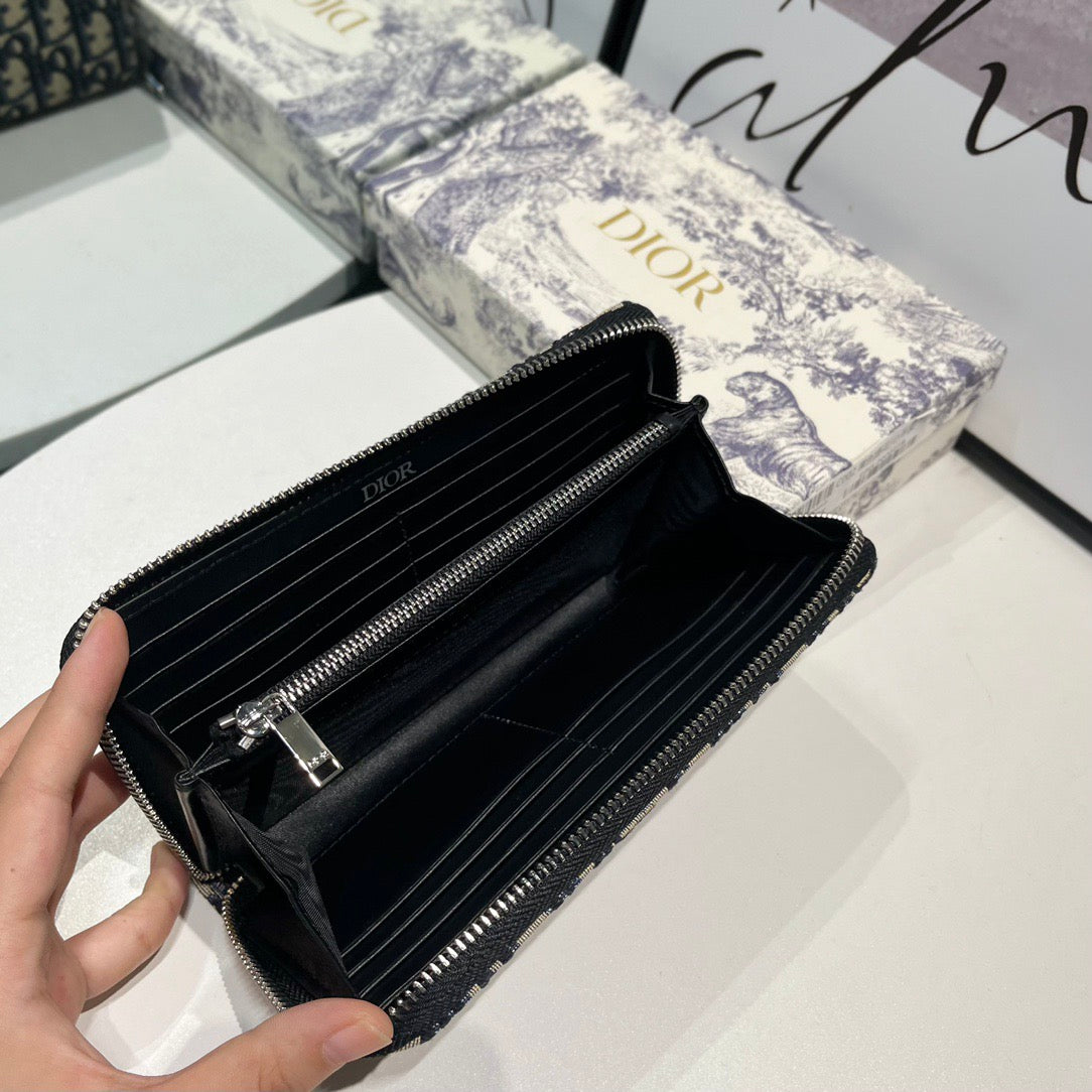 Dior Wallet