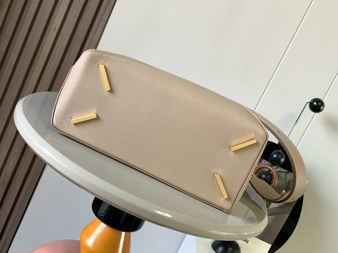 Loewe Puzzle