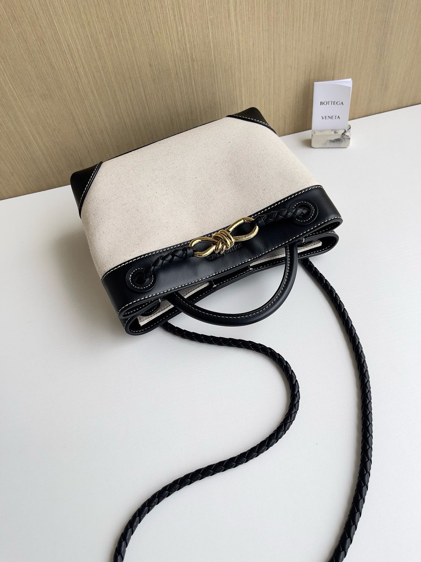 BV Andiamo Bag 25x22x10.5cm