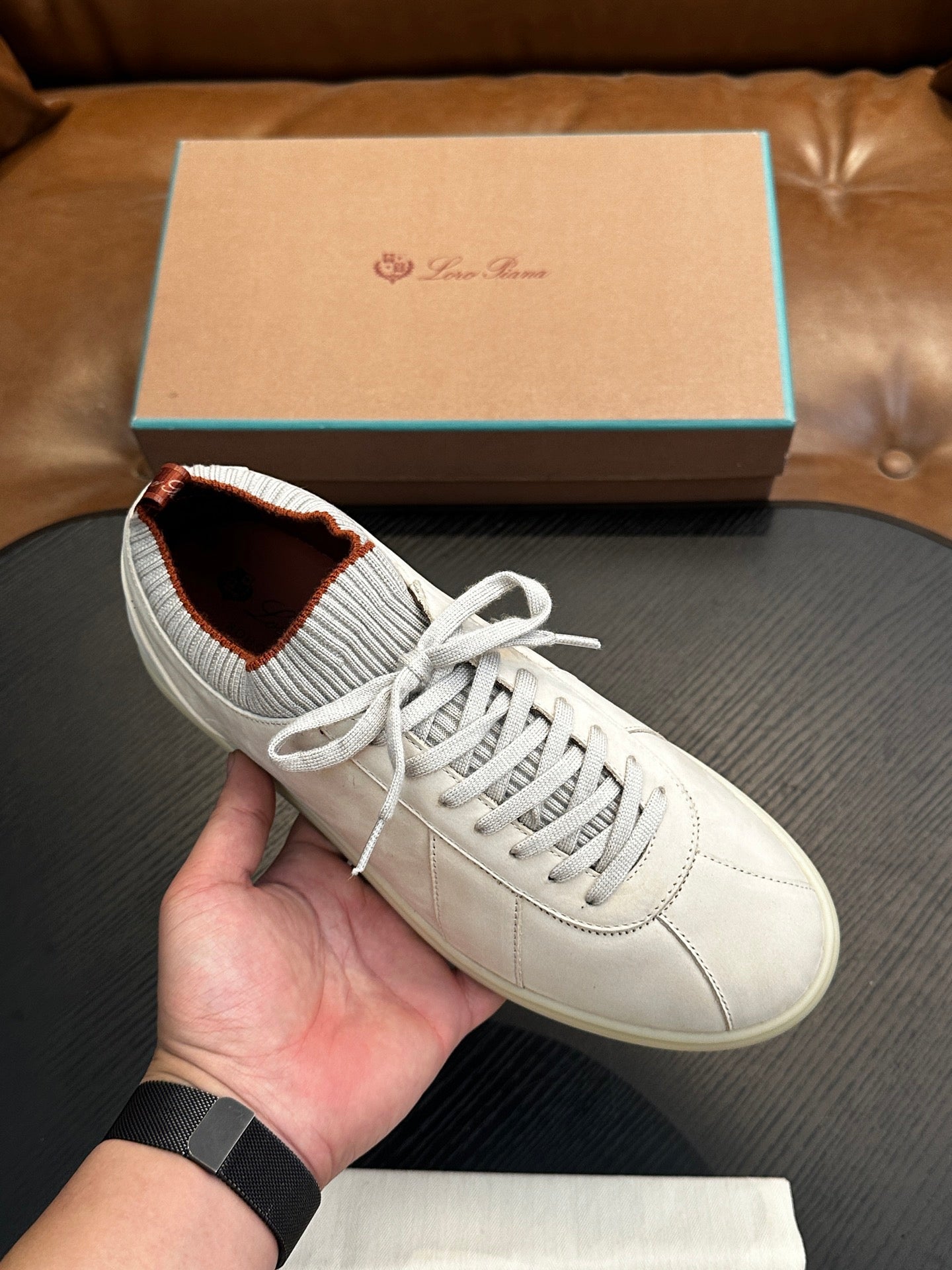 LP Sneakers
