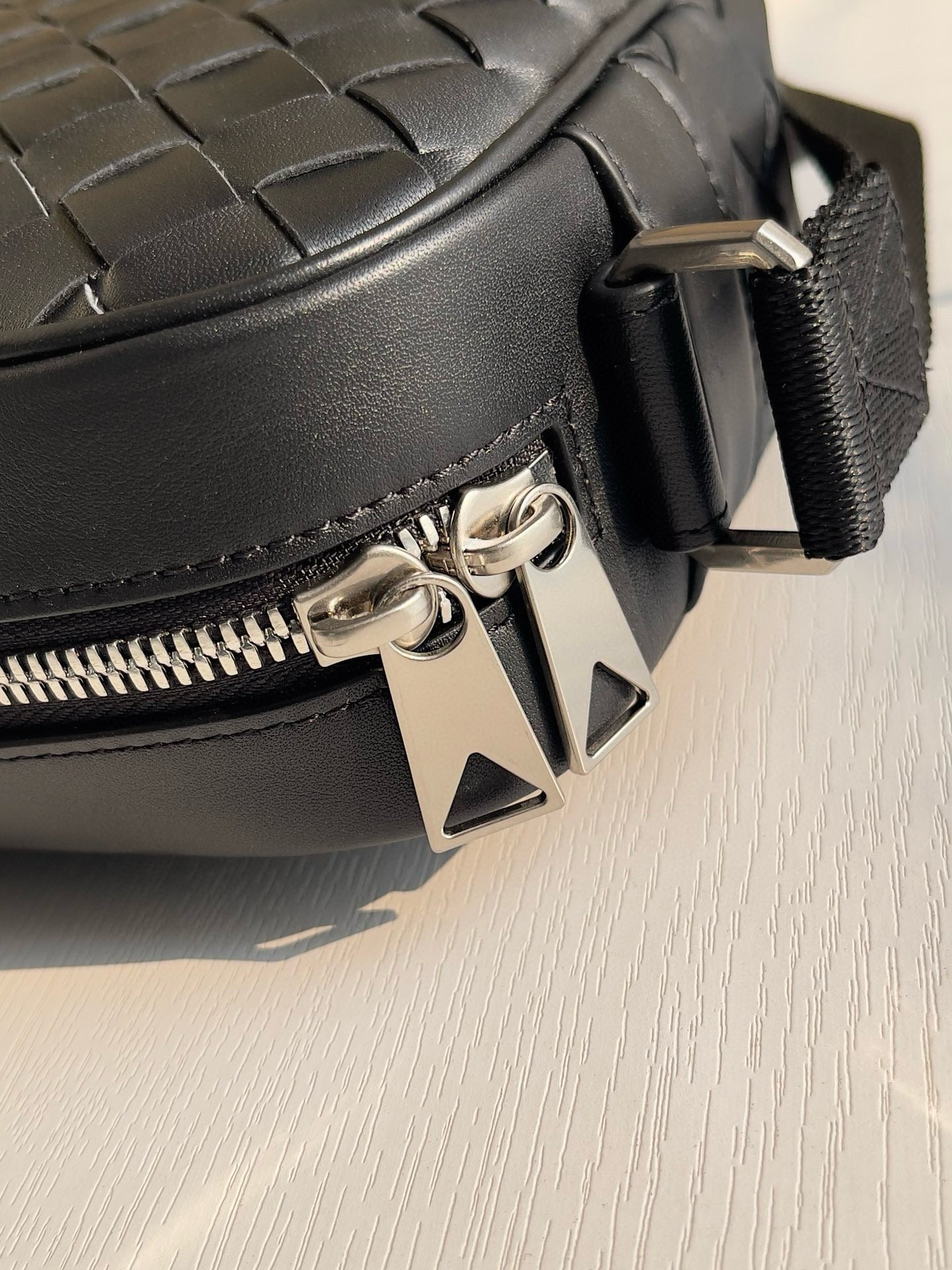 BV Intrecciato Camera Bag
