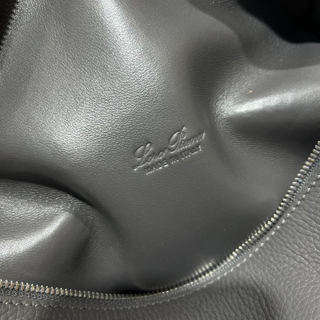 LP Extra Pocket L23.5 Backpack