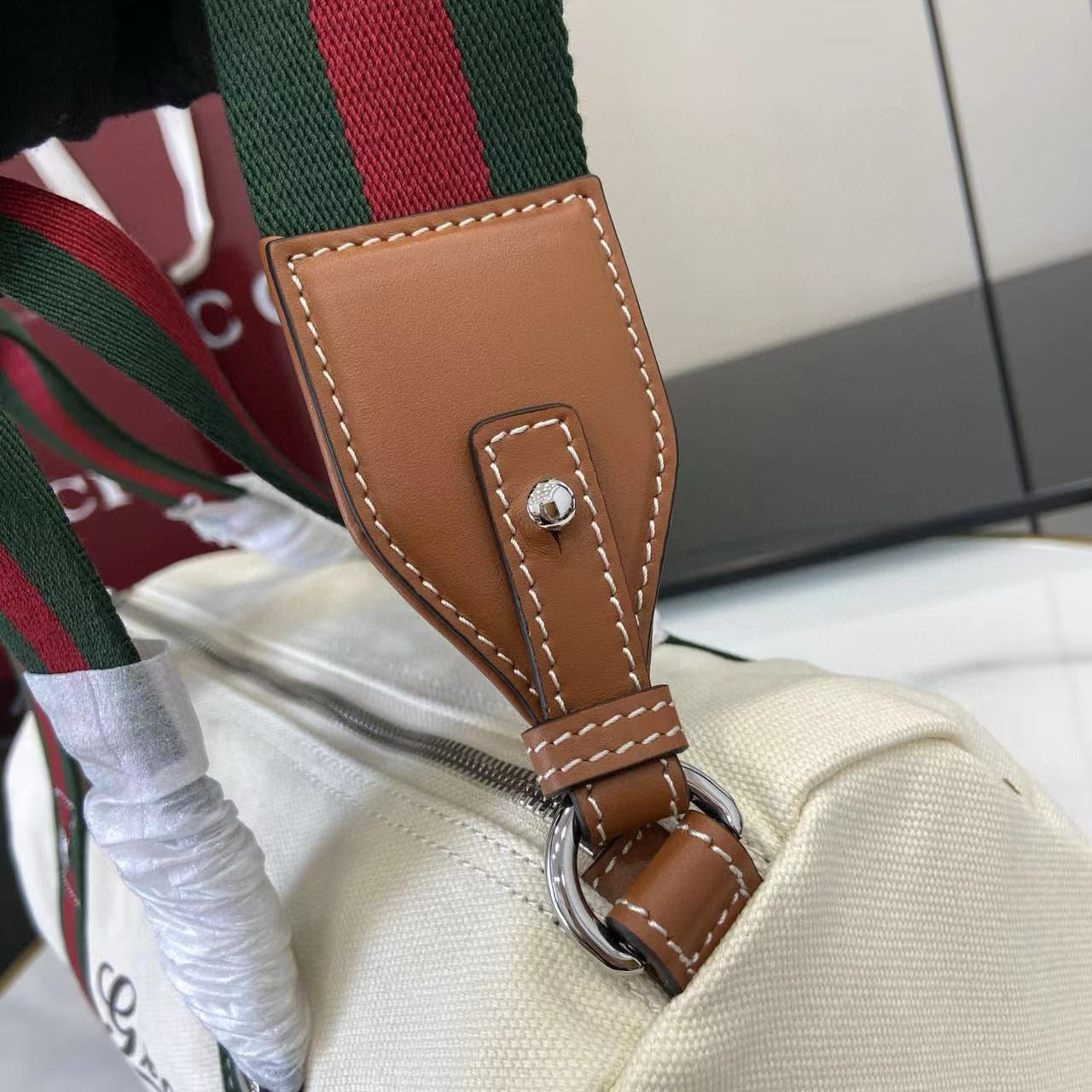 Gucci Duffle Bag 30x16x15CM