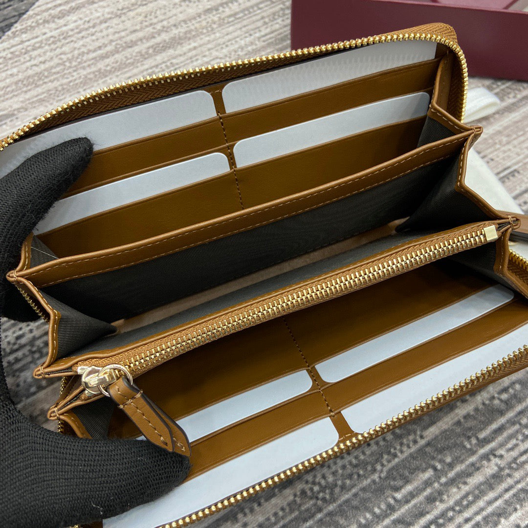 Gucci Long Zipped Wallet