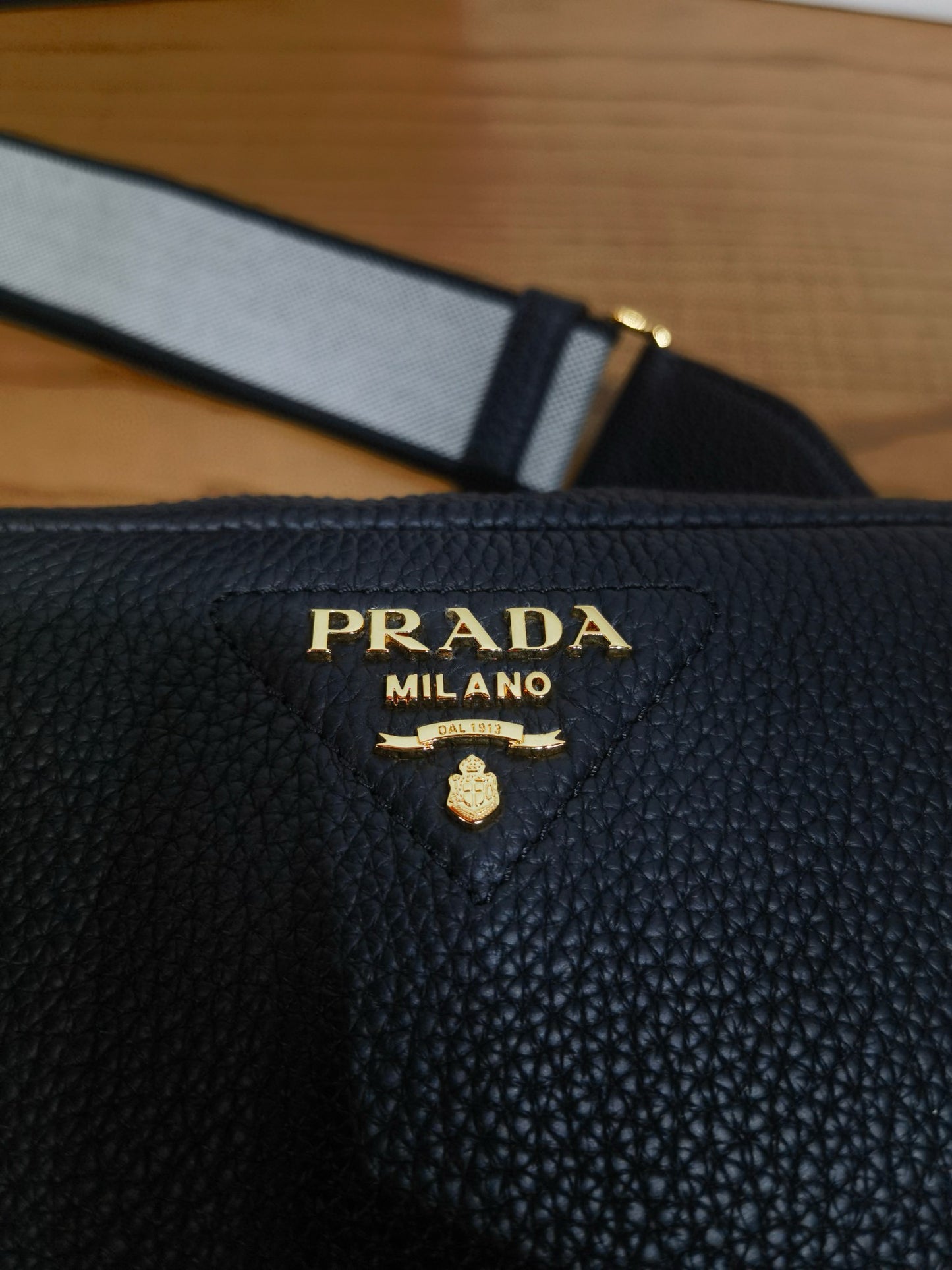 PD Small Camera Crossbody Bag 22x14x8cm