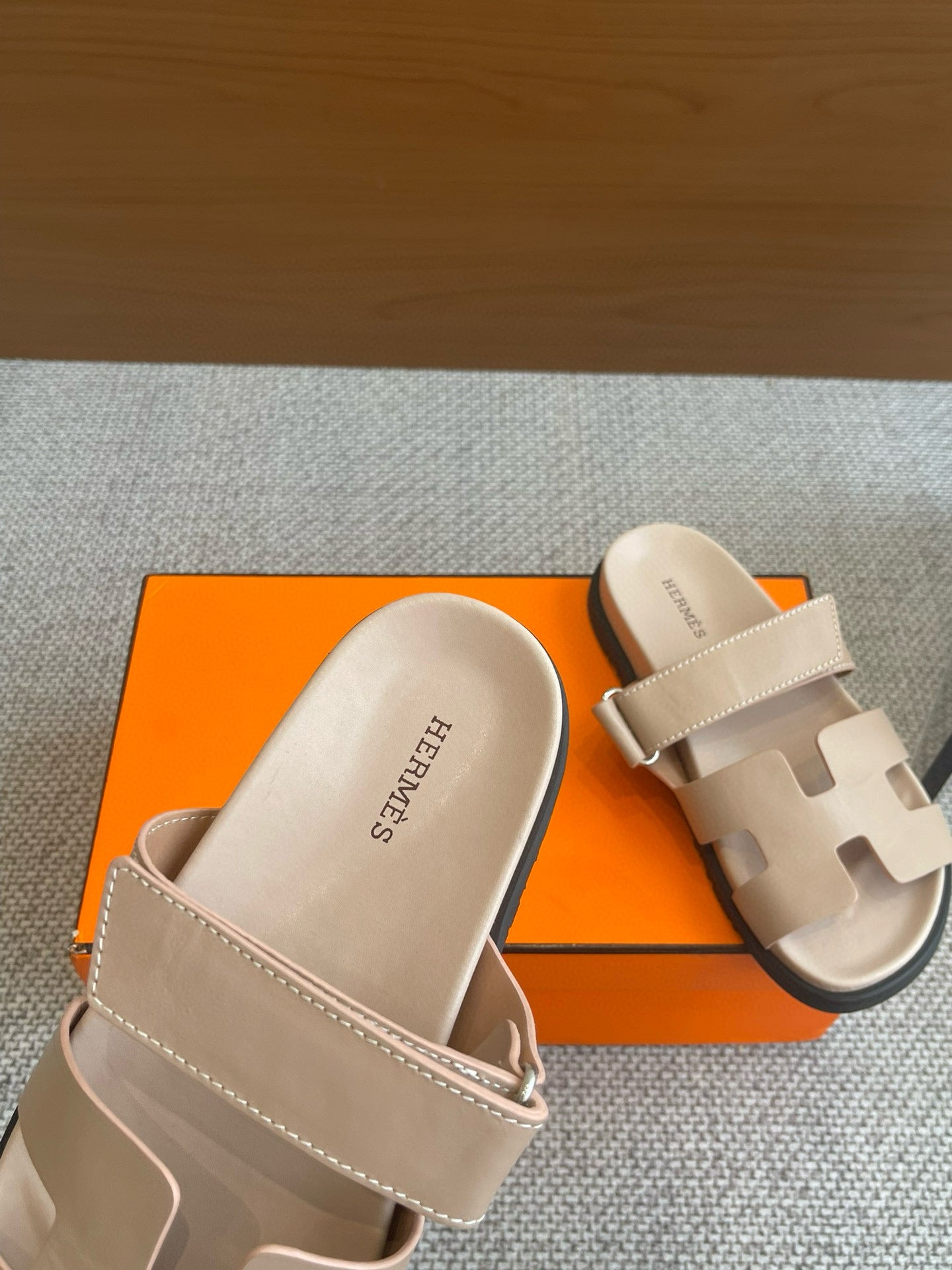 Sandalias Hermés