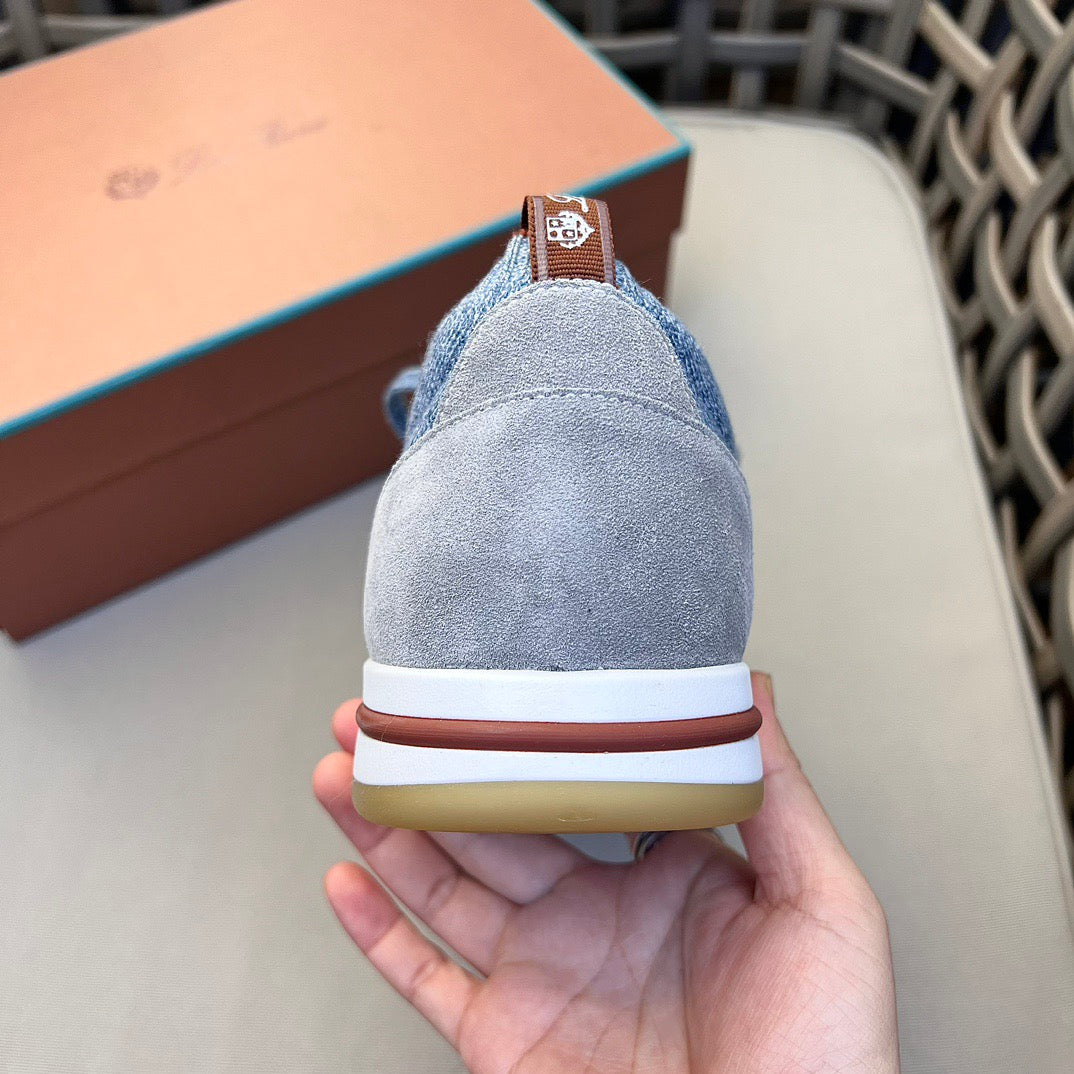 LP Sneakers
