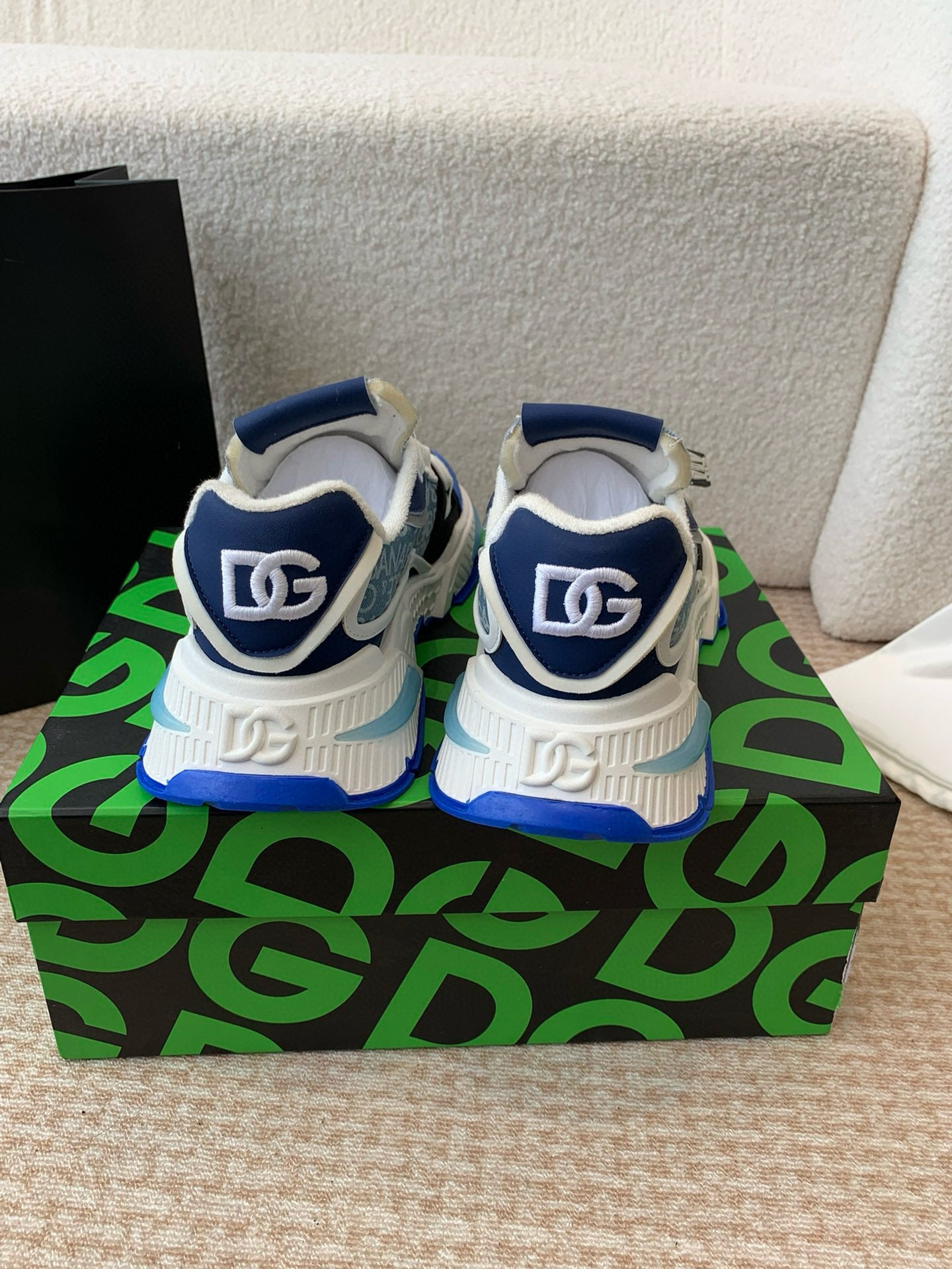 DG Sneakers
