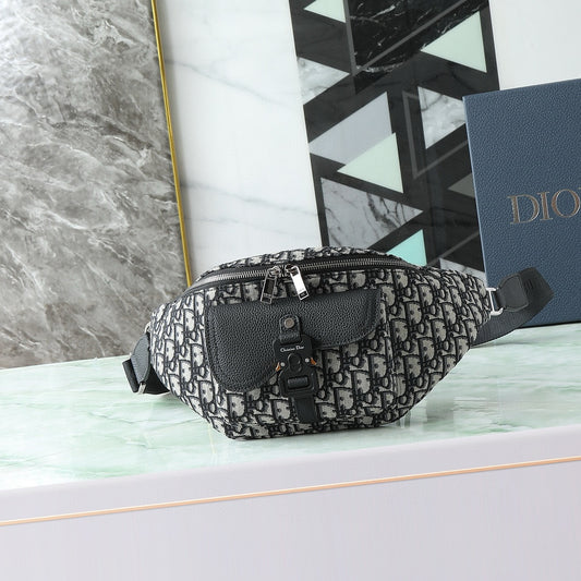 Dior Oblique Saddle Belt Bag