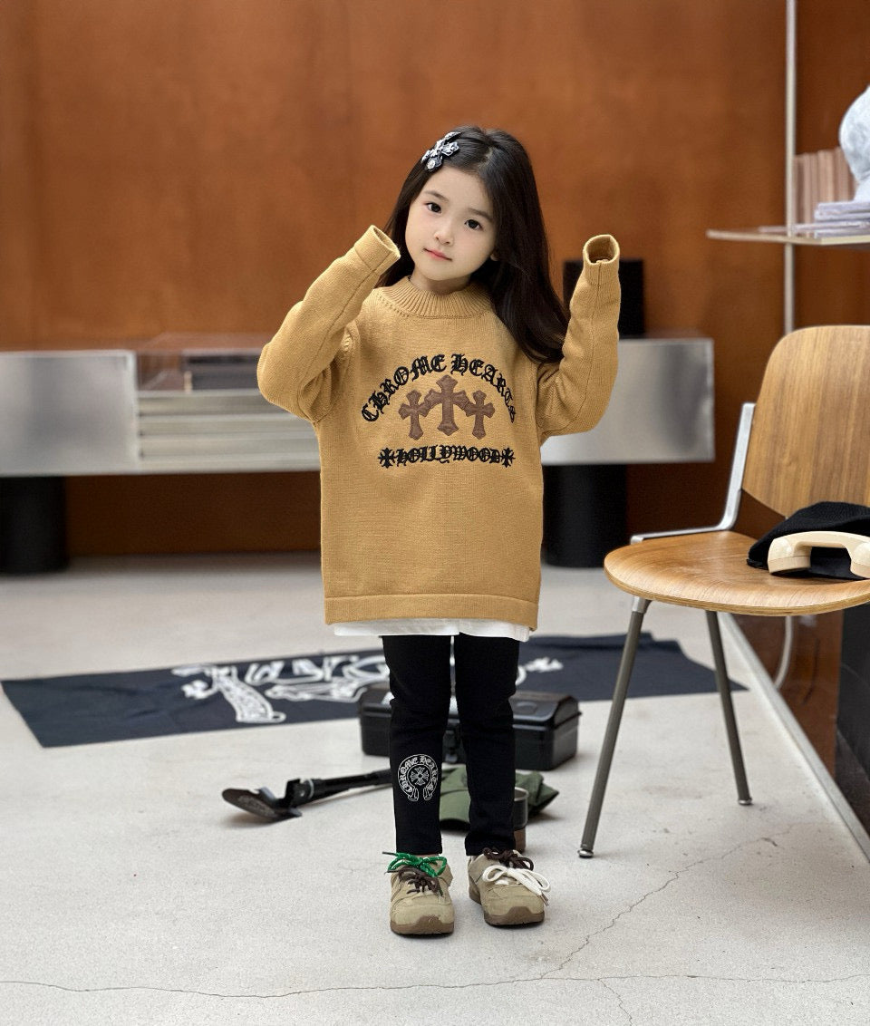 CH Sweater/Long Pant Set