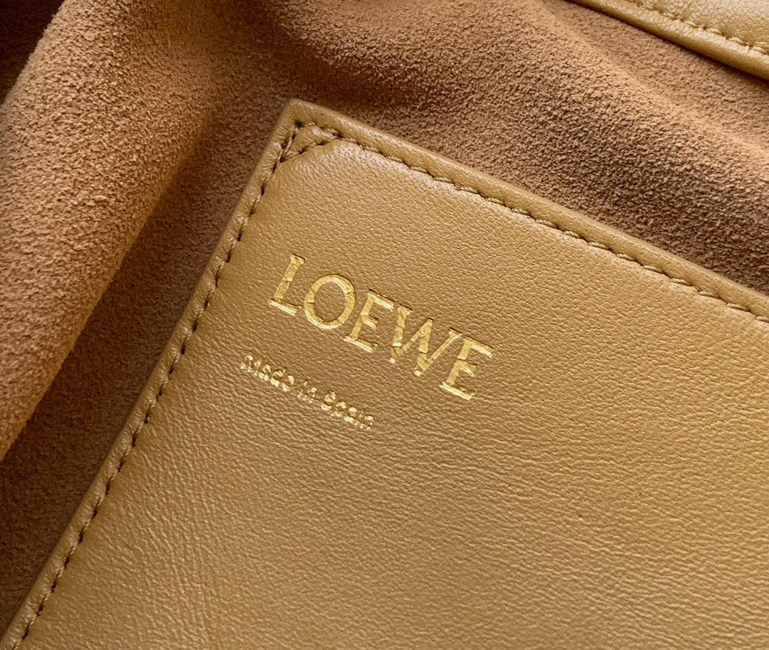 Loewe Flamenco