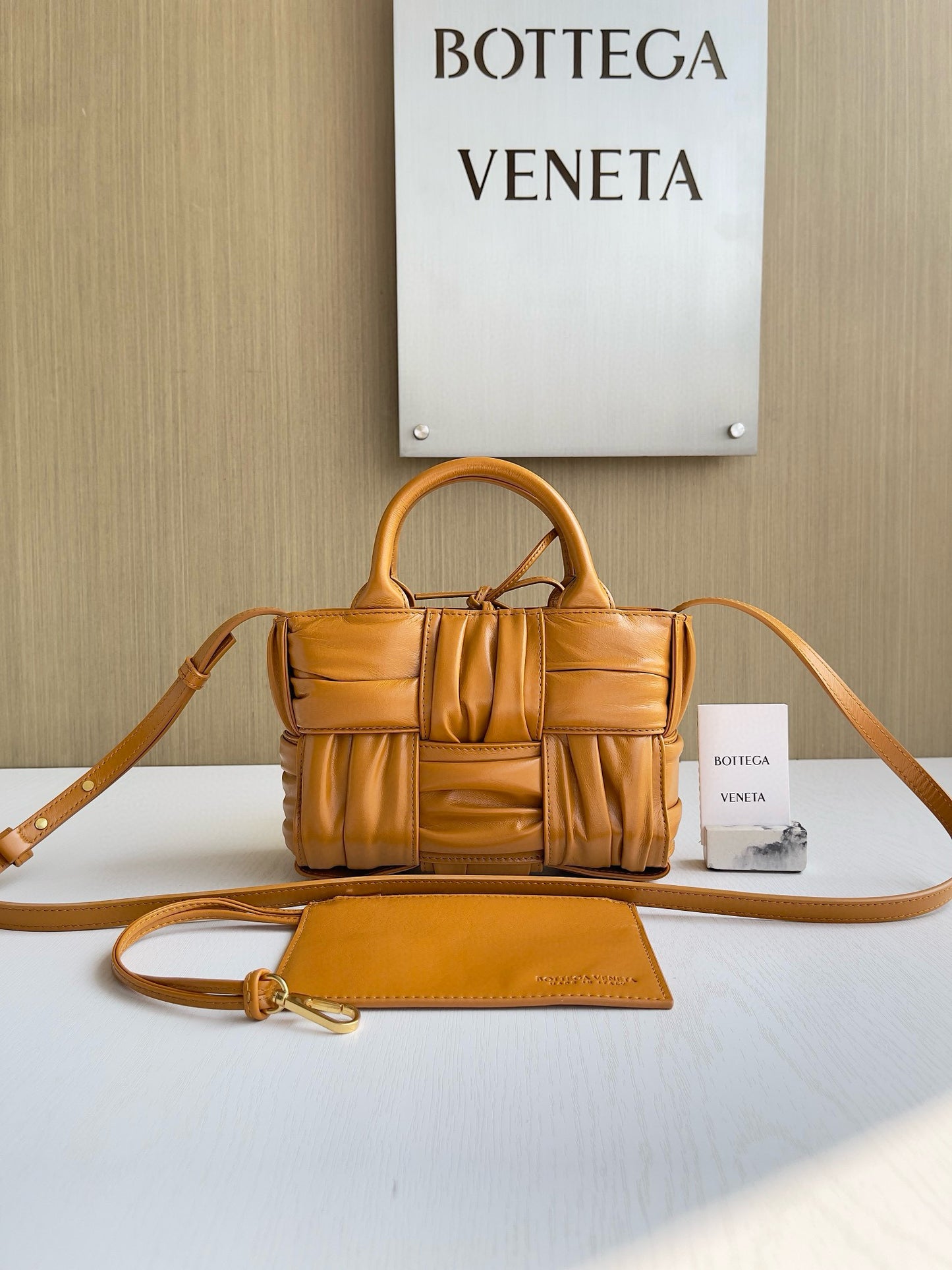 BV Tote Mini bag 20x7x13cm