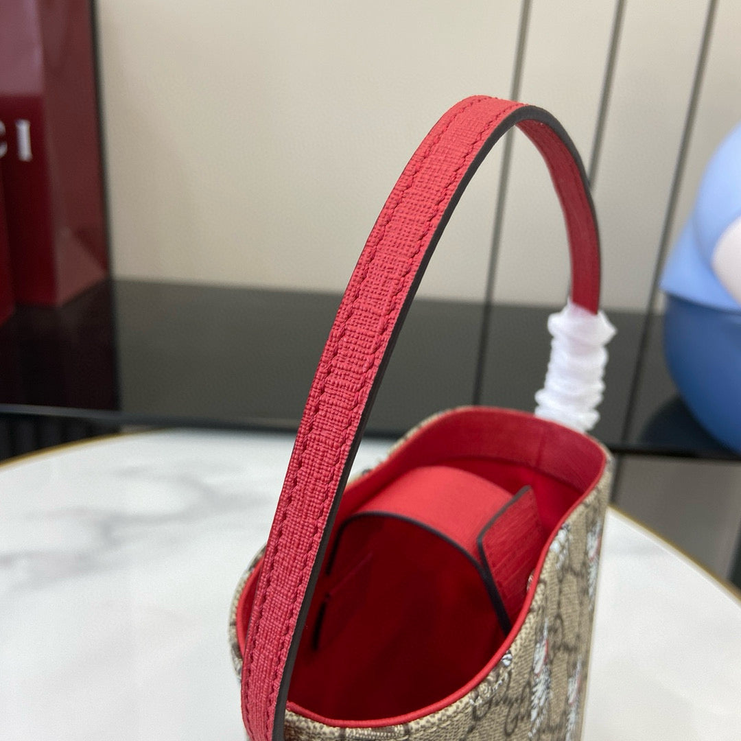 GC Bucket Bag