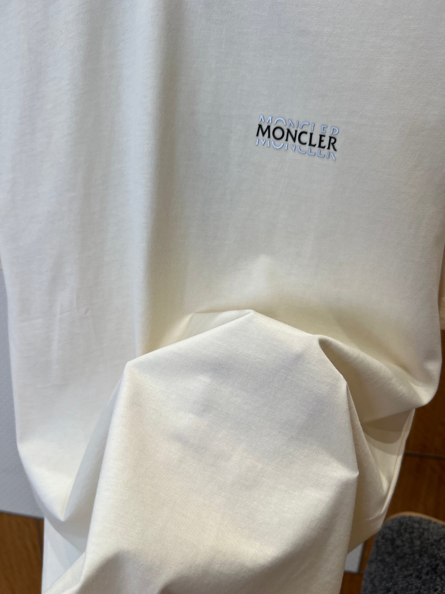 Moncler T-shirt
