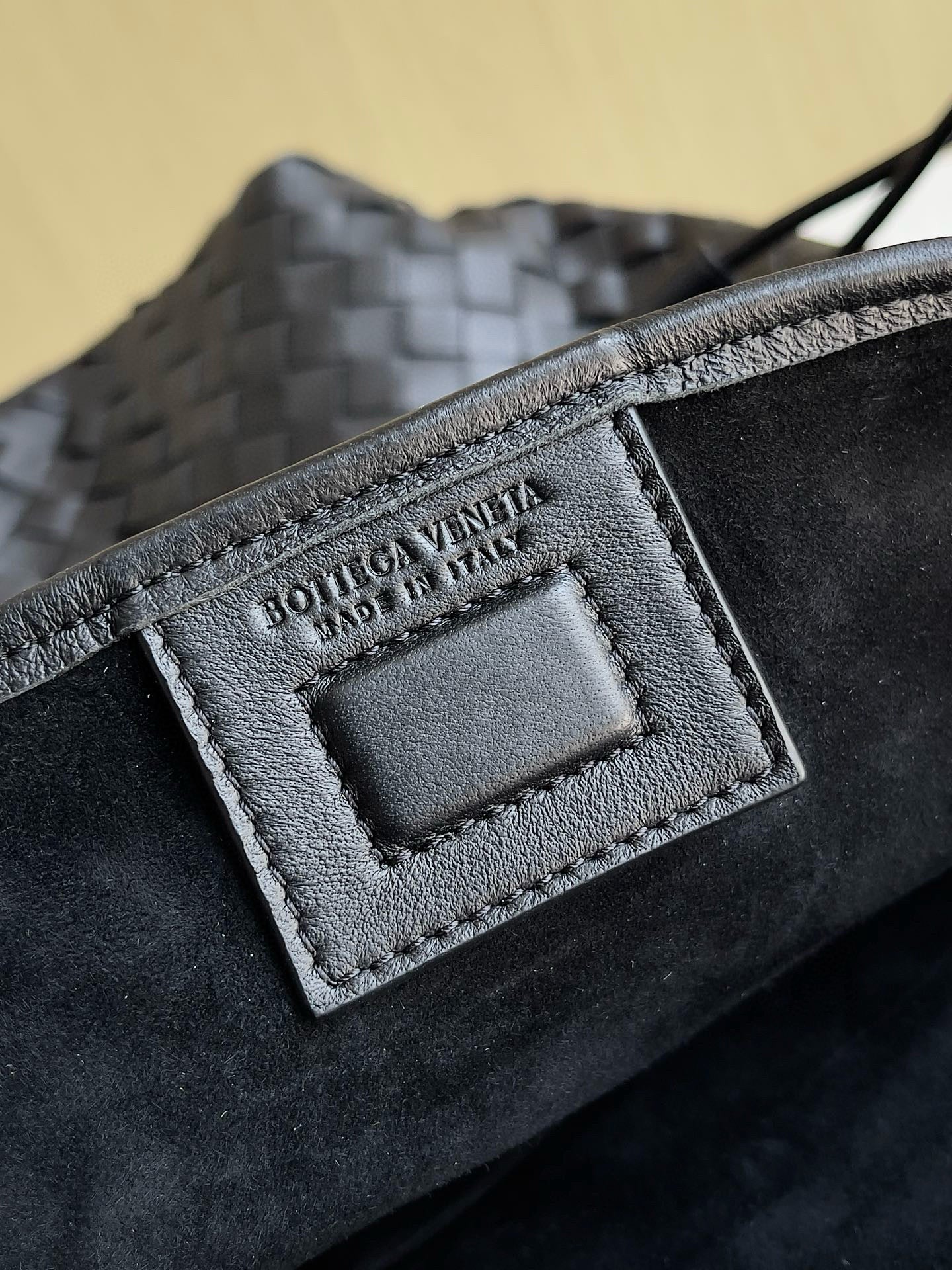 BV Sardine Hobo Bag 44x13x40cm