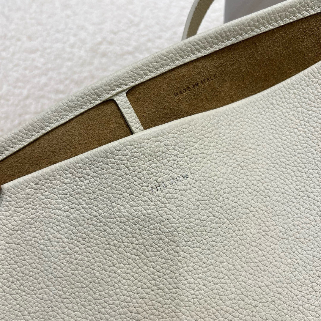 The Row Bucket Bag(44CM*38CM*21CM)
