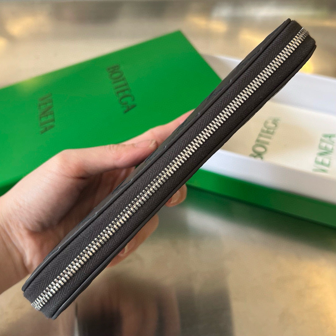 Bottega Veneta Long Zipped Wallet