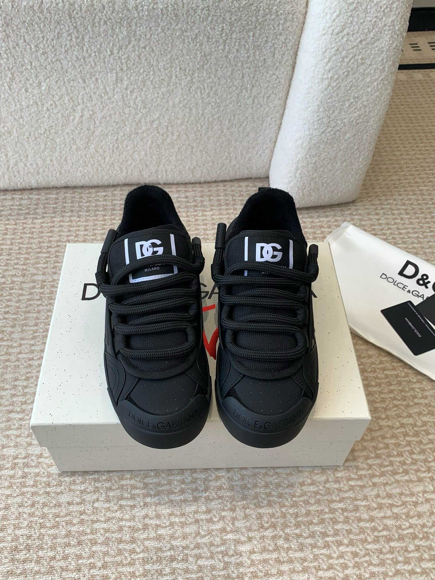 DG Sneakers