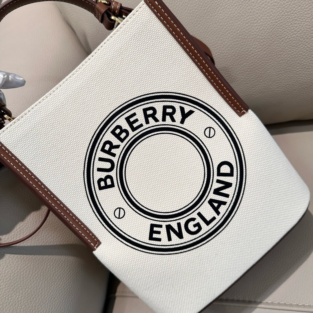 Burberry Peggy Bag