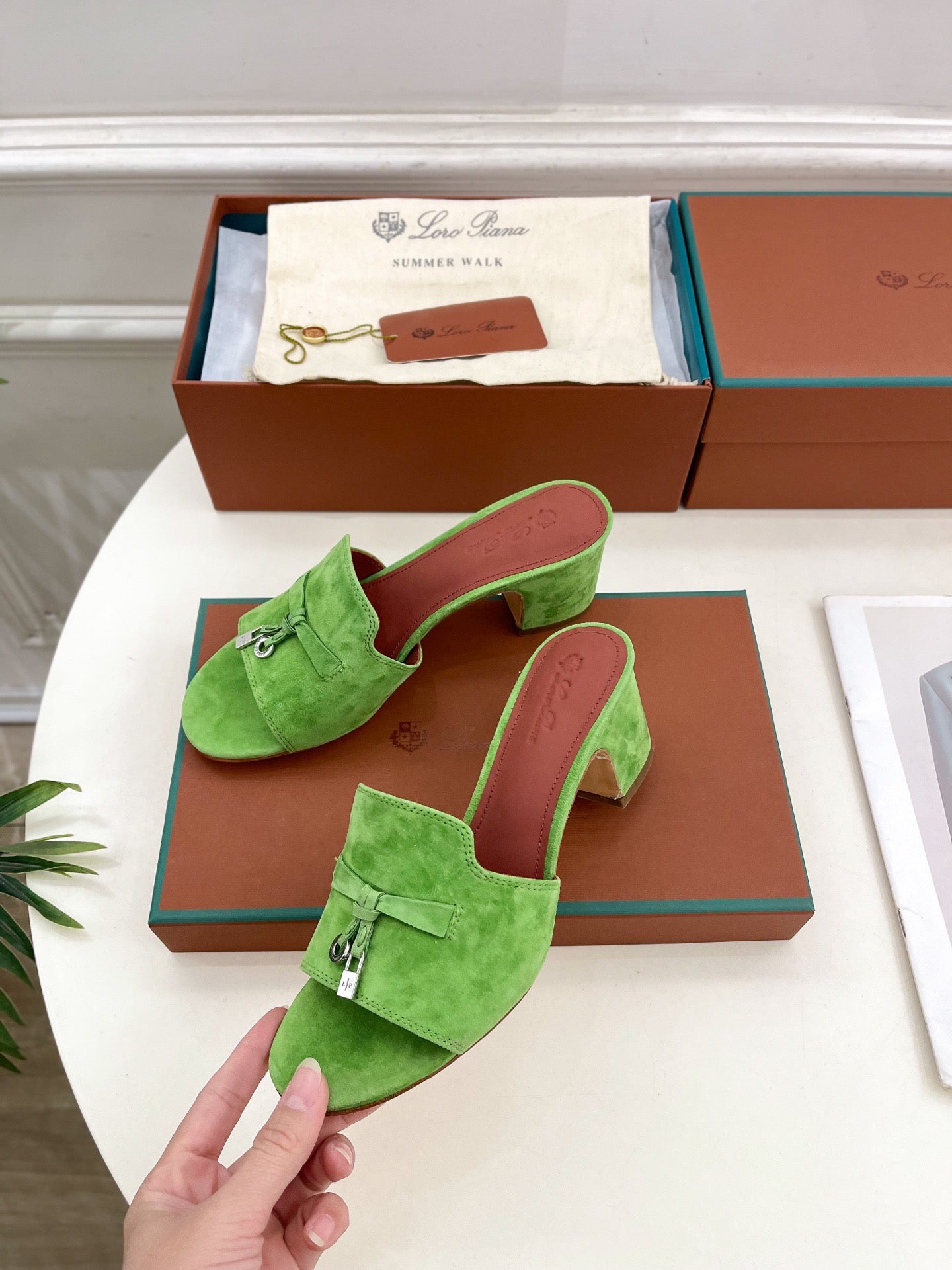 LP Sandals