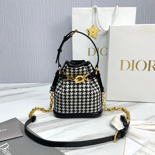 Bolso Dior C'est (17cm)