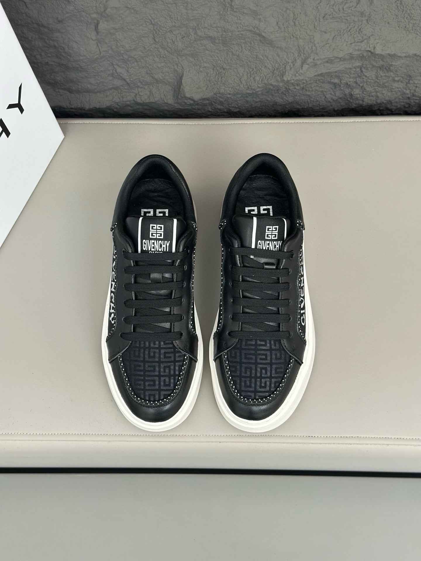 Givenchy Sneakers
