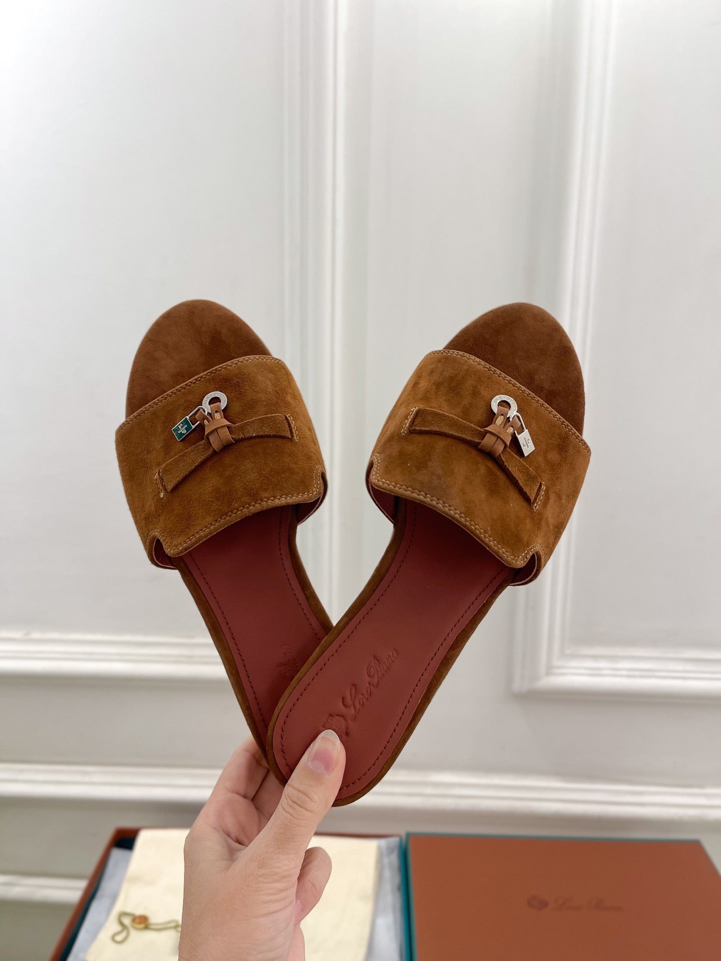 LP Sandals