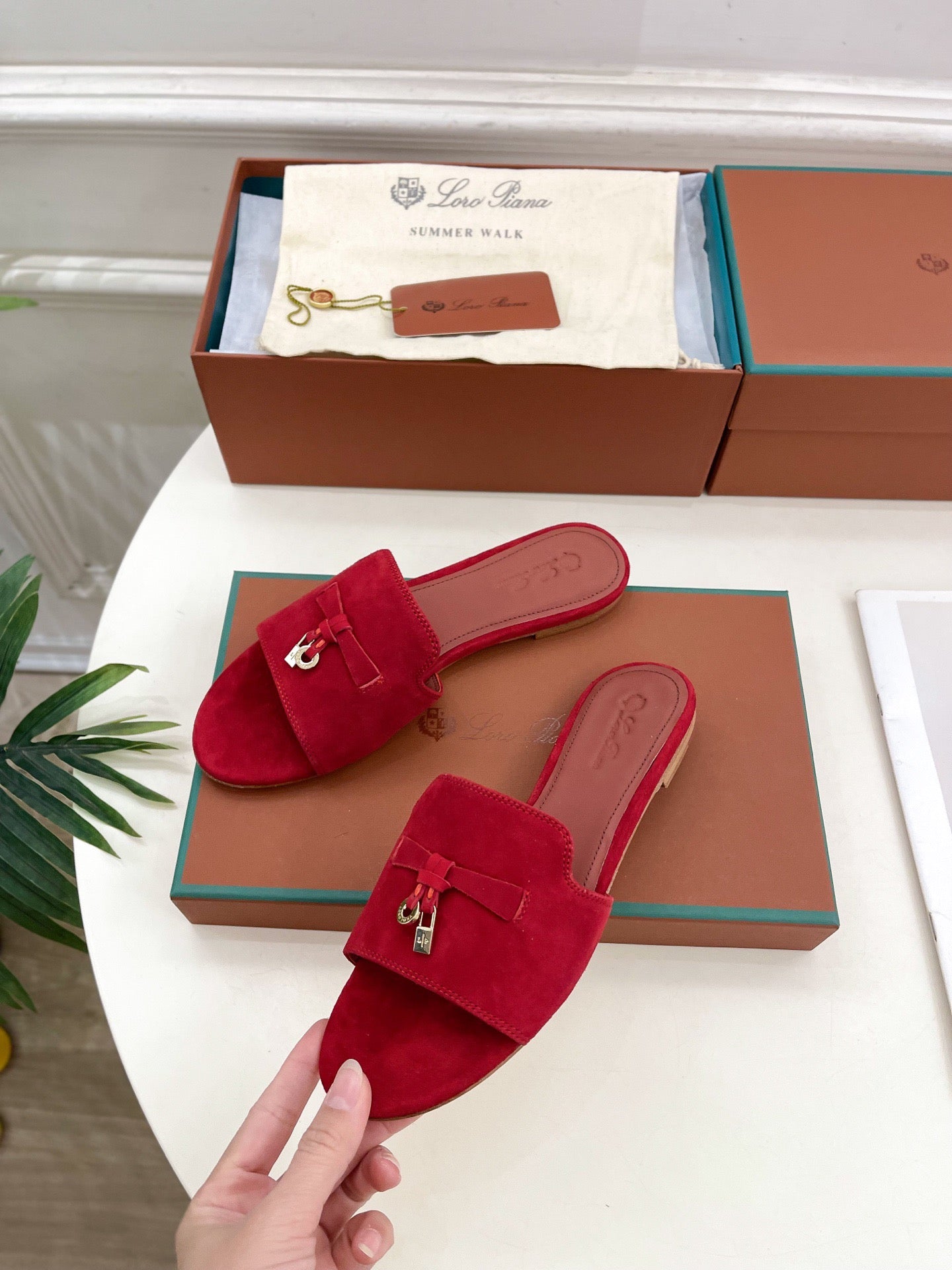 LP Sandals