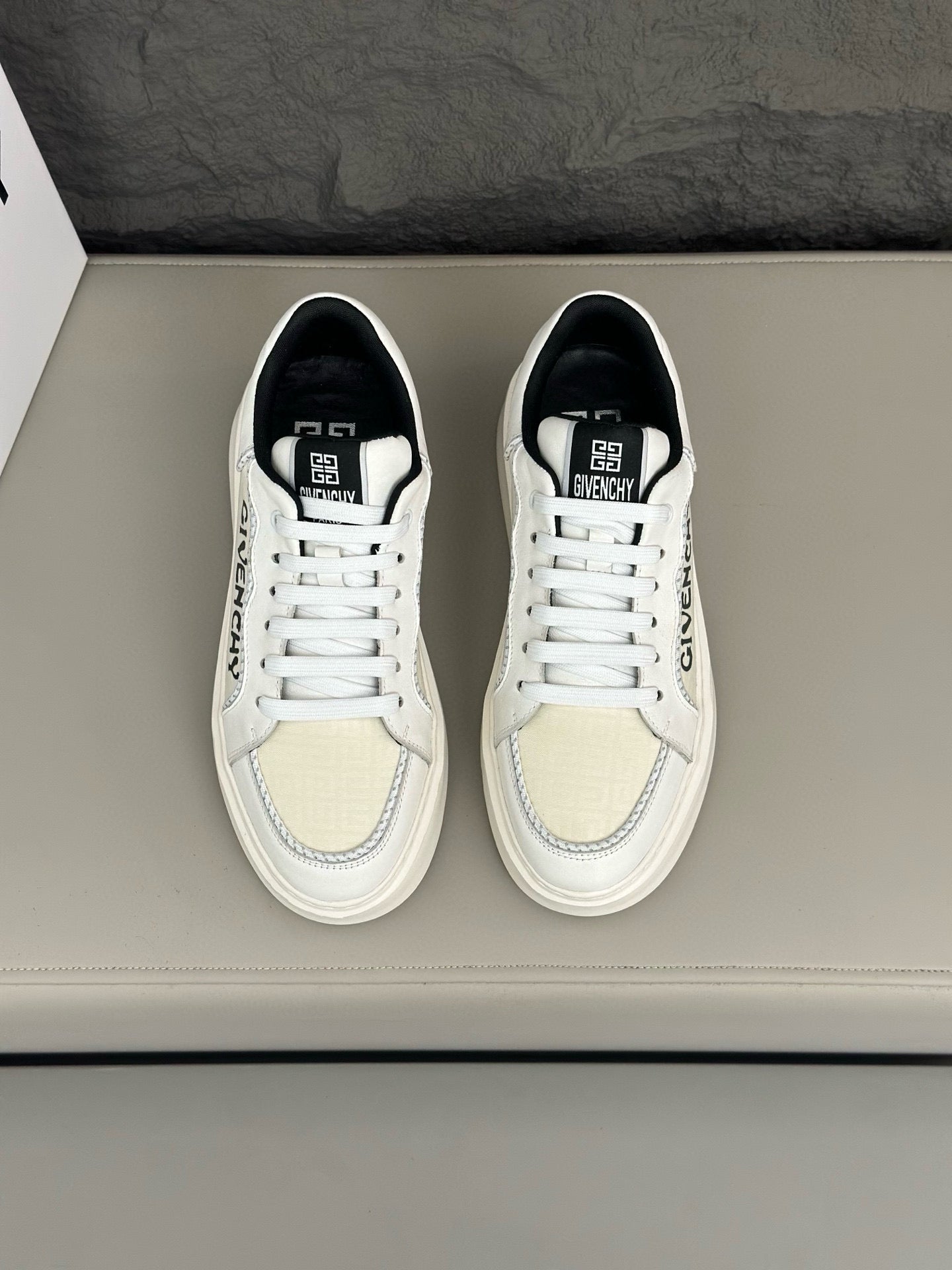 Givenchy Sneakers