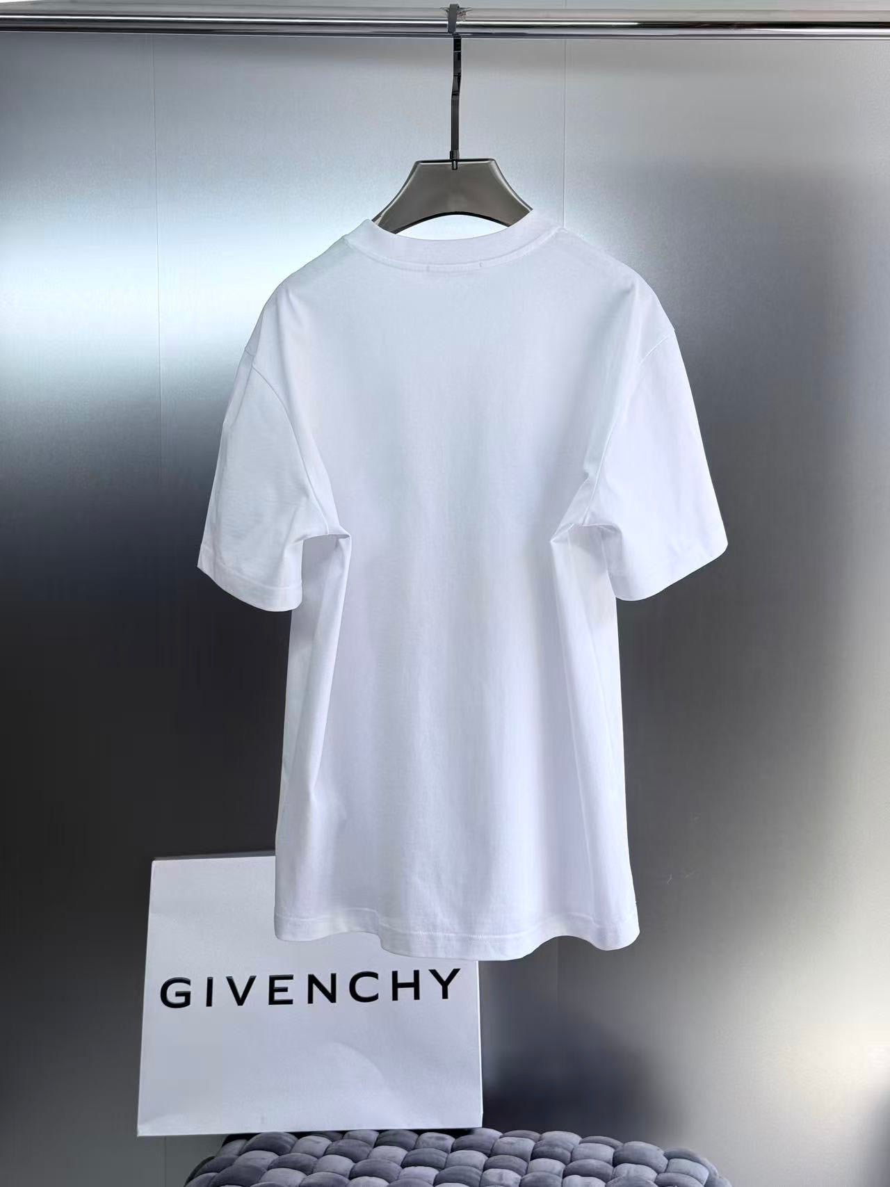 Givenchy T-Shirt
