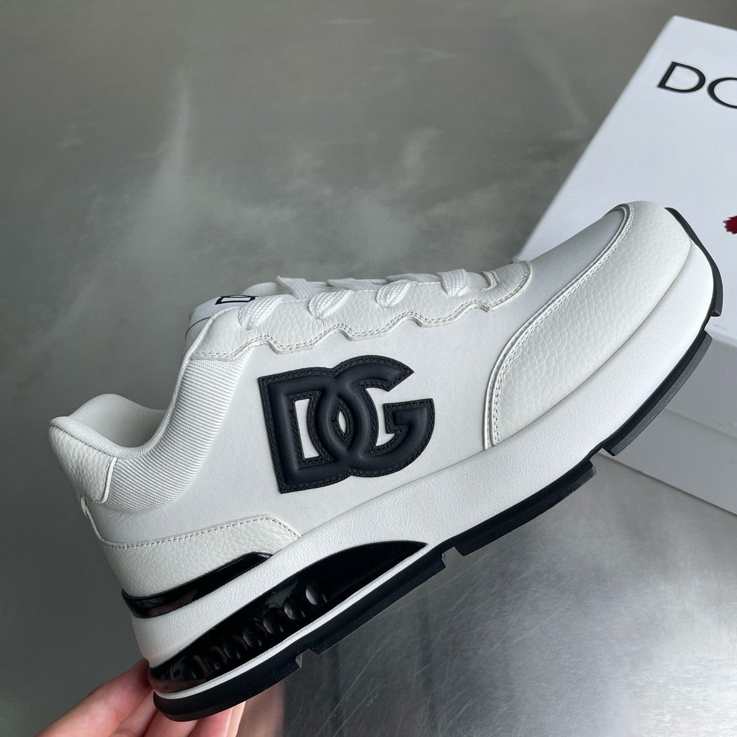 DG Sneakers