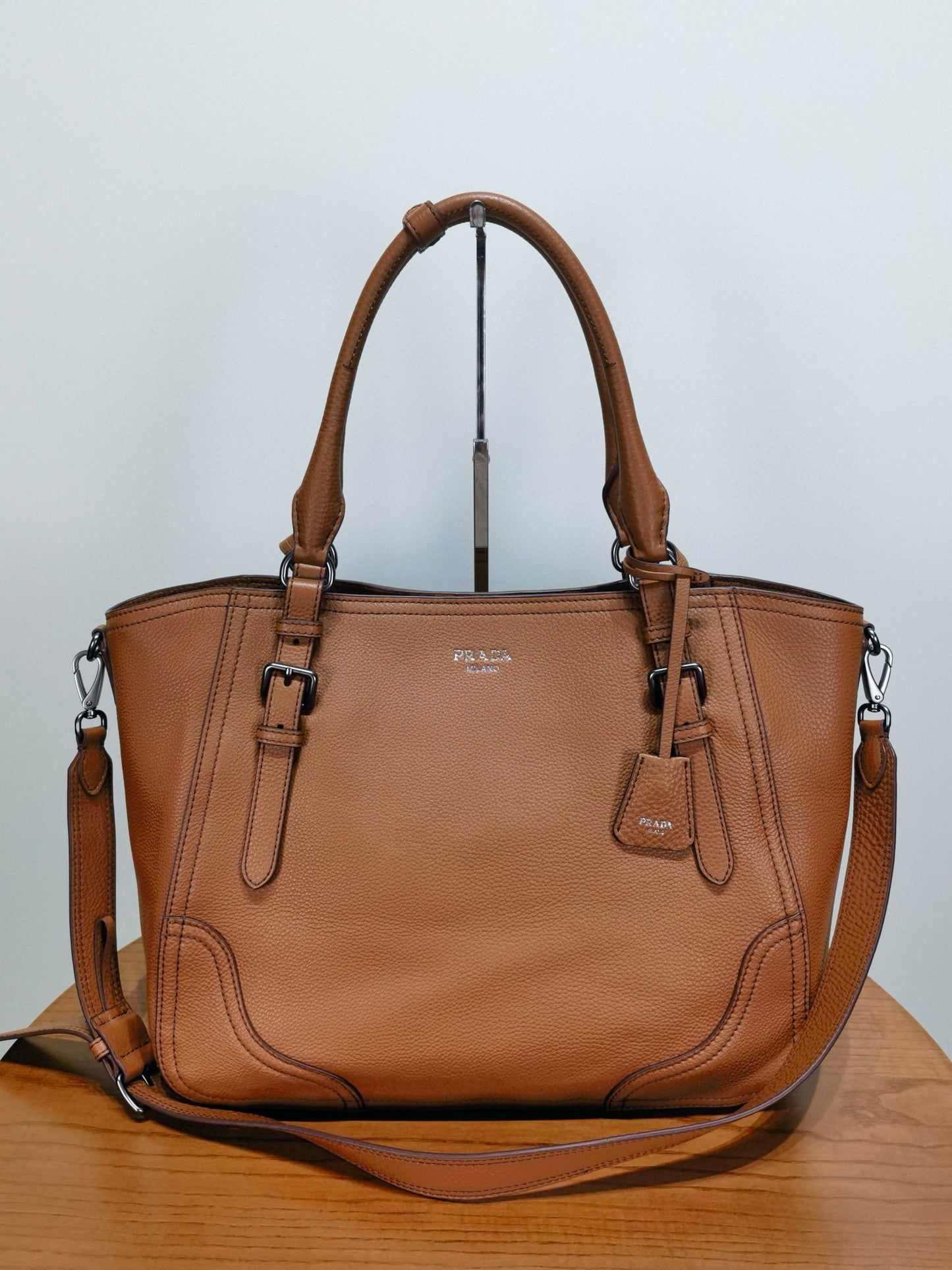 PD Large Leather Tote Bag
 38x32x14cm