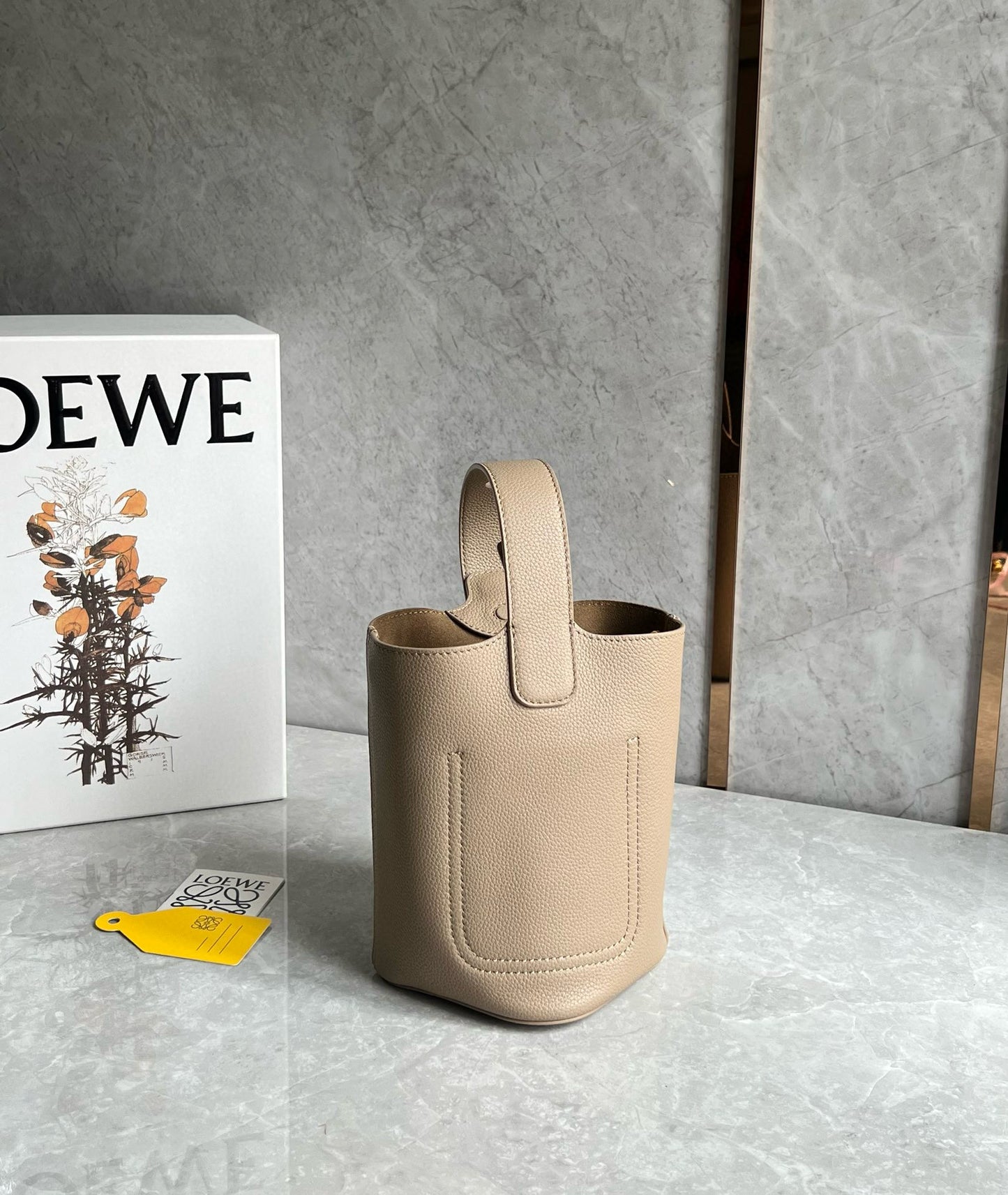 Loewe Pebble Bucket Bag(16x16x19.5cm)