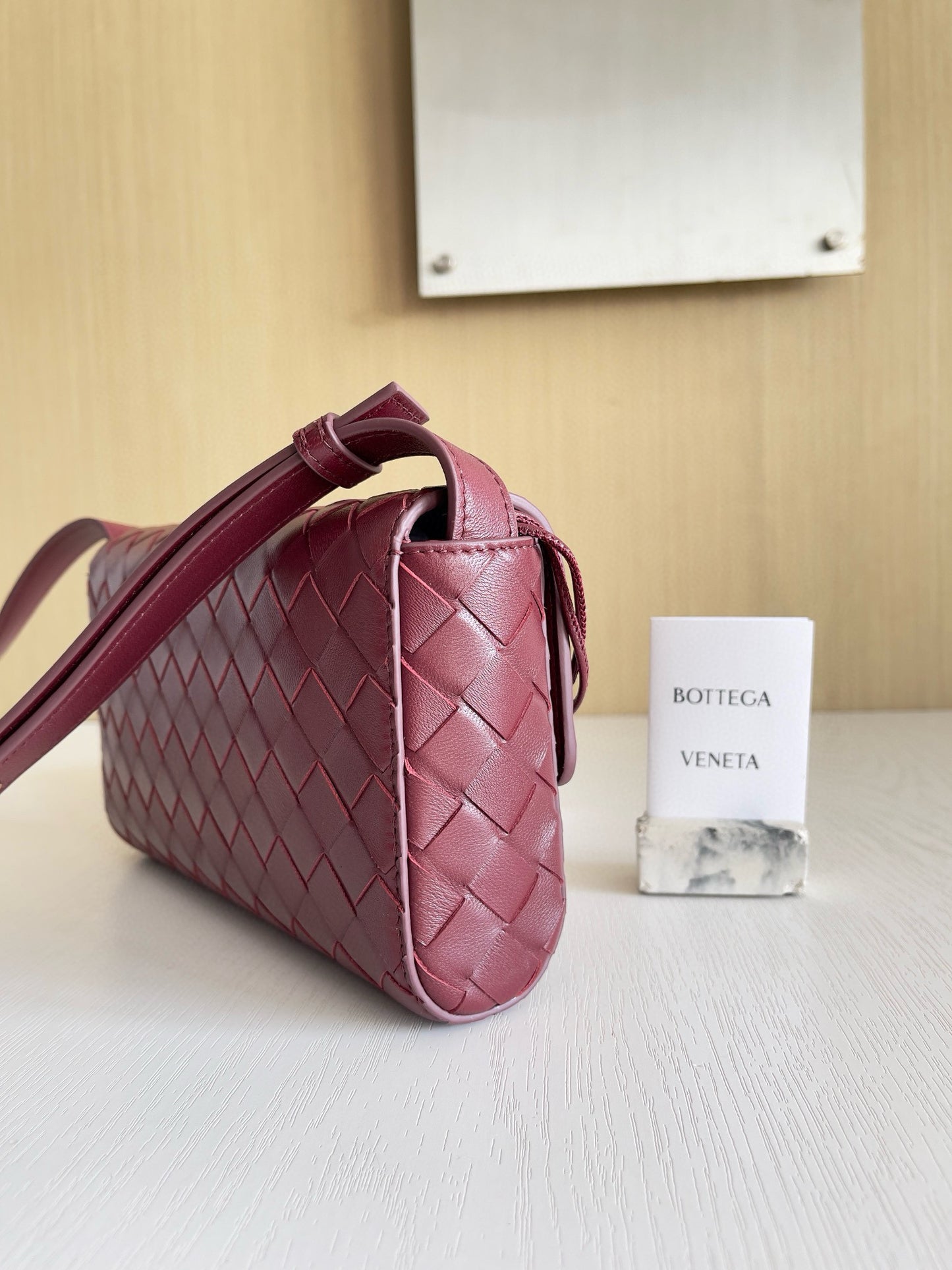 BV Andiamo Clutch Bag 21.5x13x4.5cm