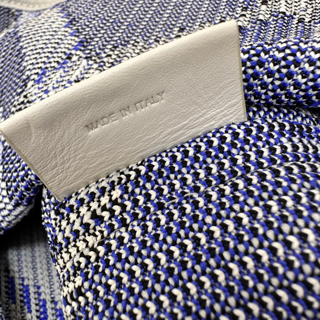 Burberry Peg Handle (Medium)