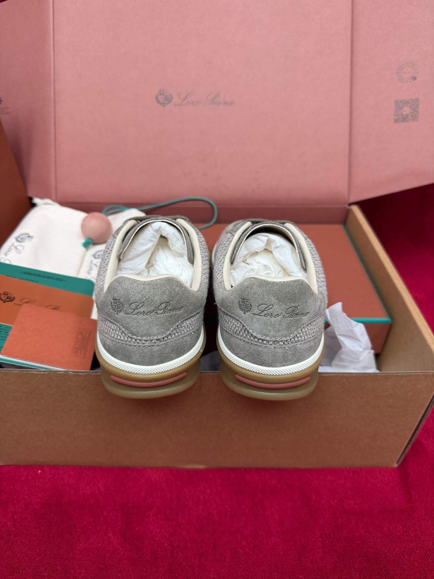 LP Sneaker