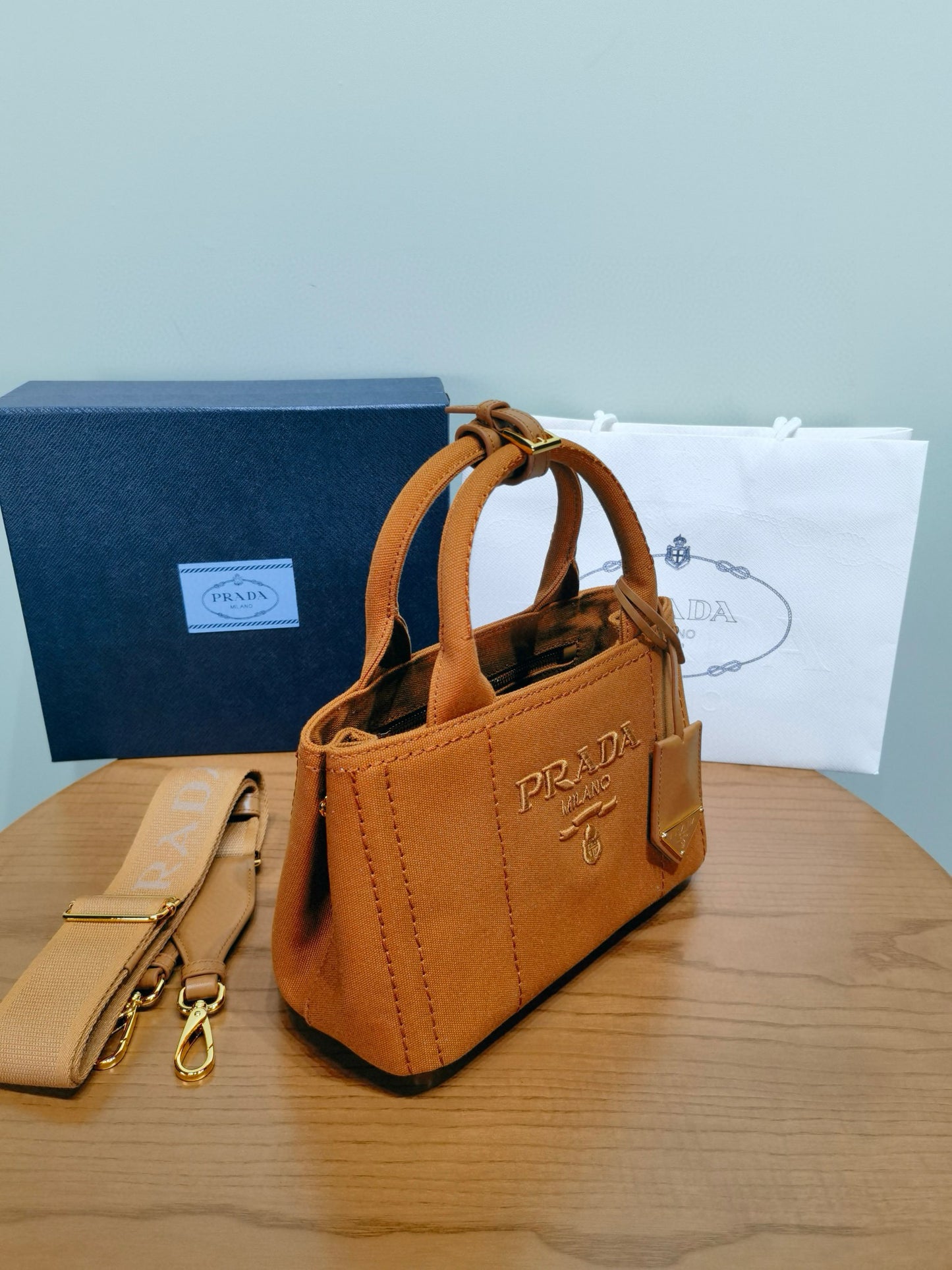Prada Handle Bag 22x15x13cm