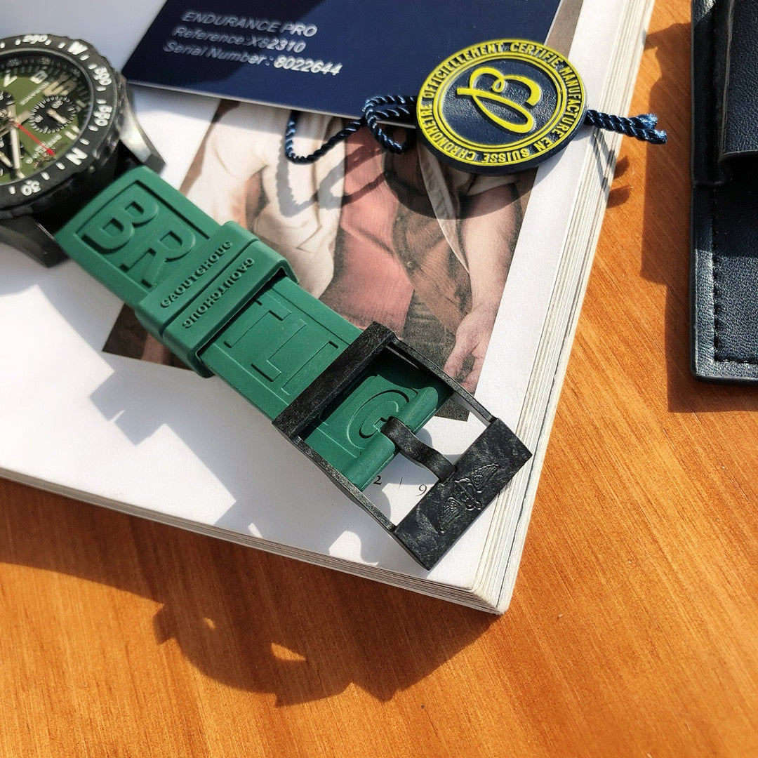 Breitling Endurance Pro X82310
44mm