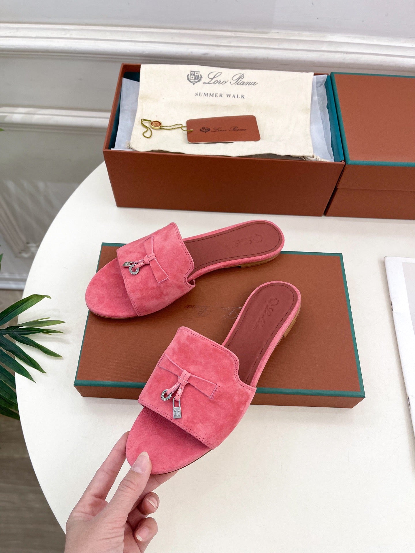 LP Sandals