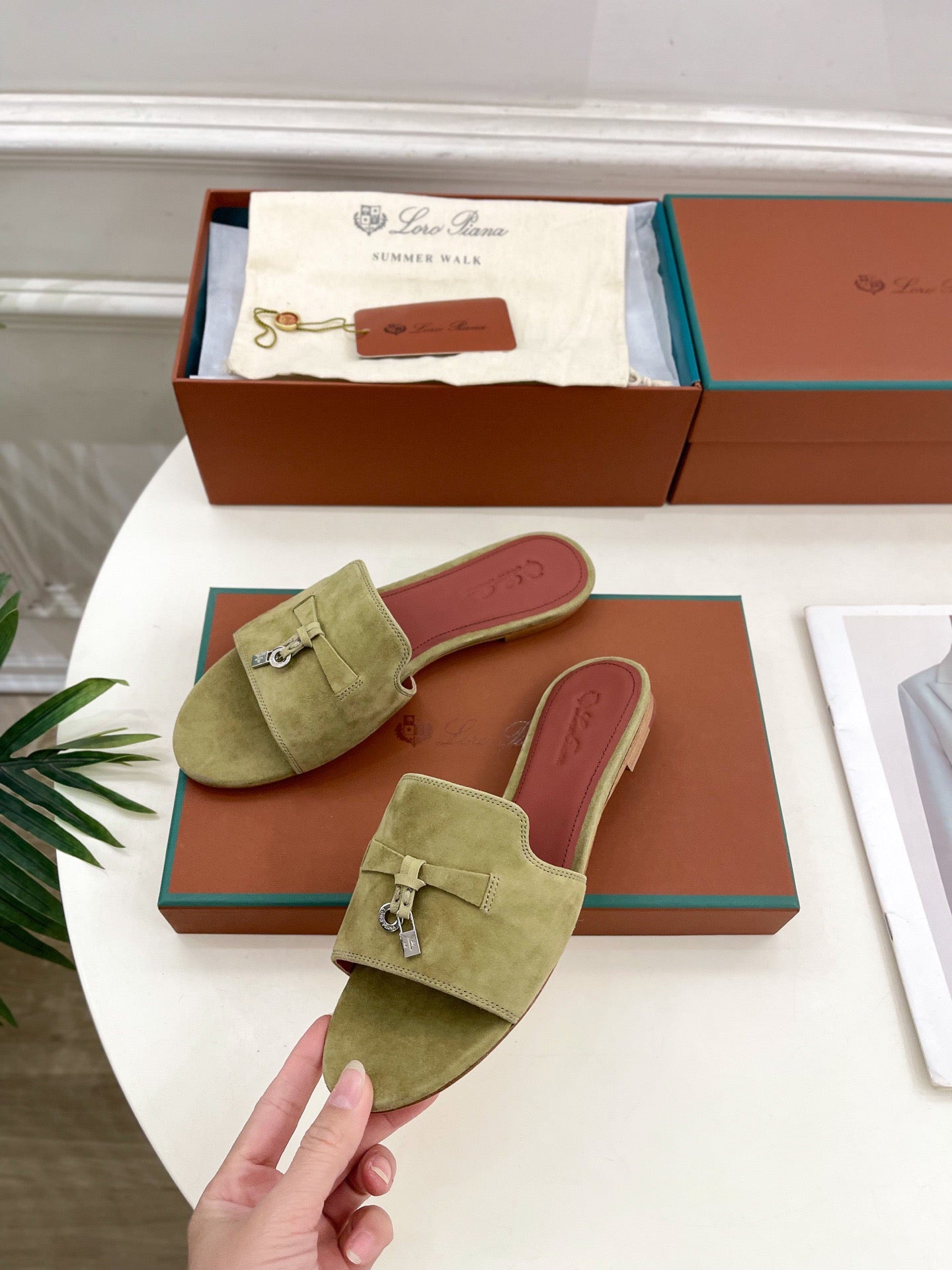 LP Sandals