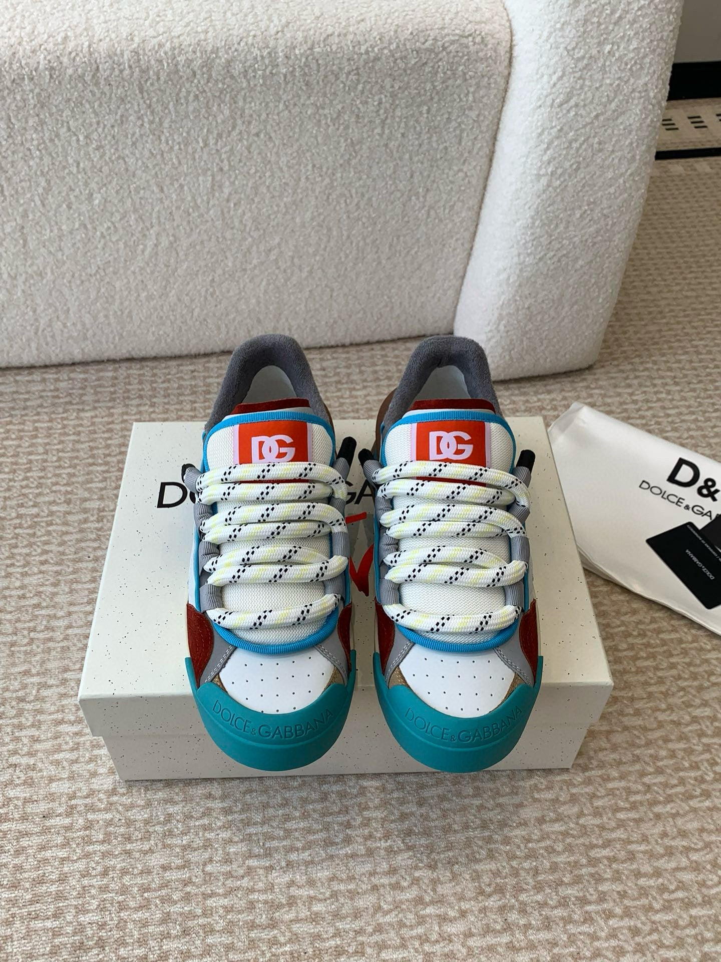 DG Sneakers